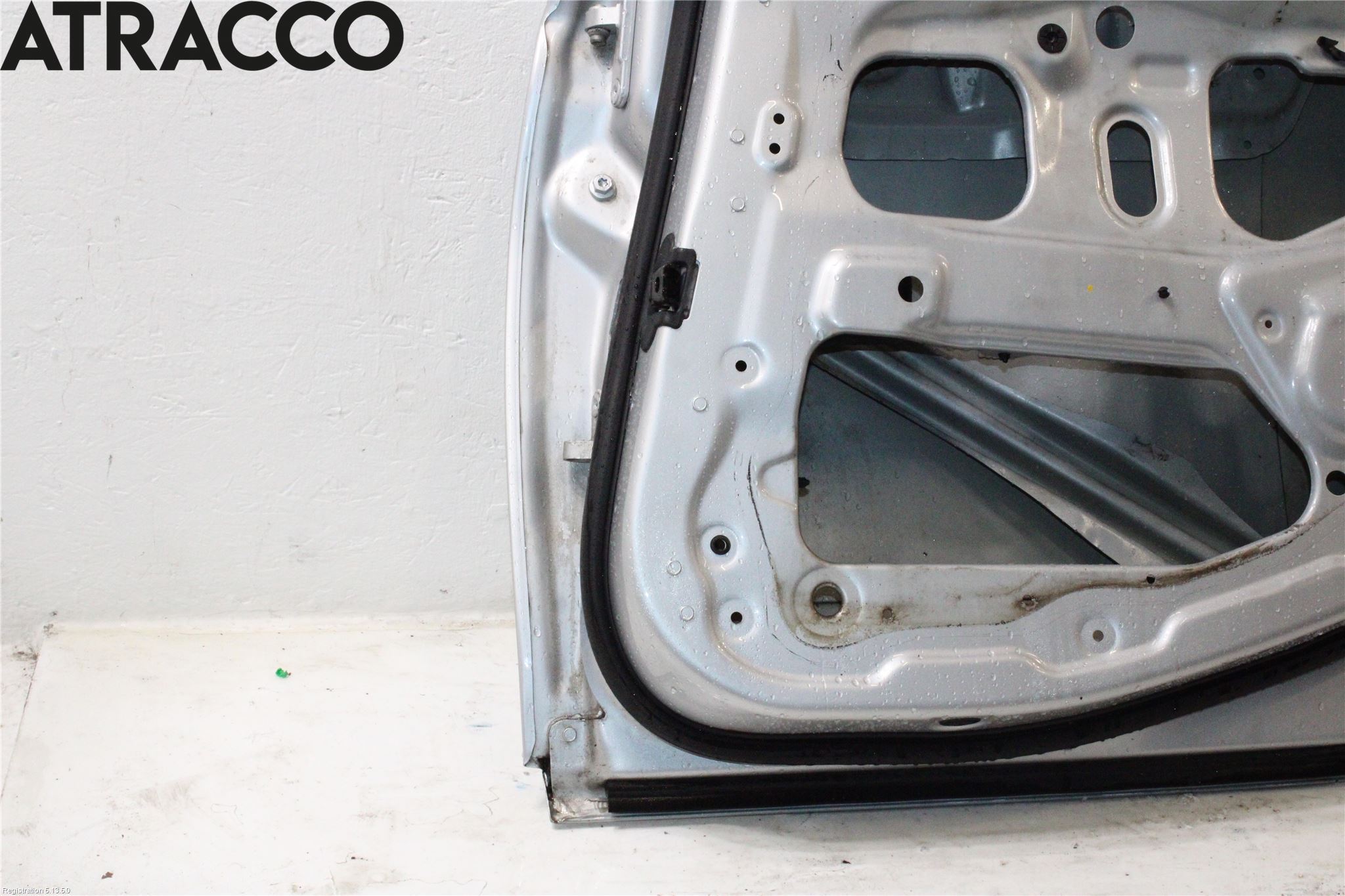 BMW 5 F10/F11/F18 09-17 Dörr Bak Höger