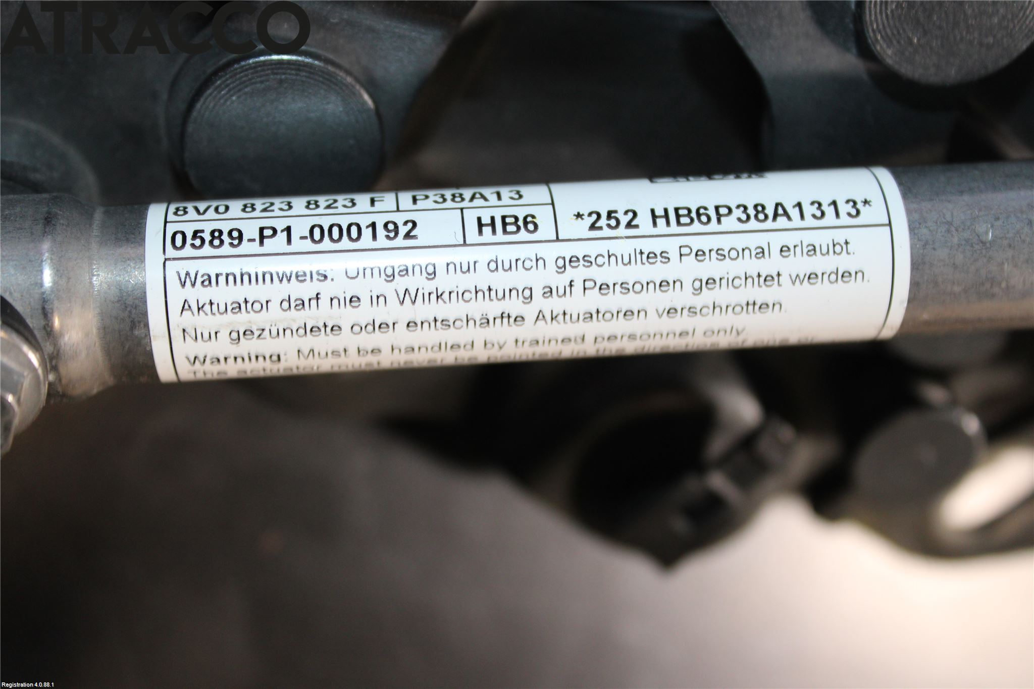 Audi A3/S3 05-13 Huvgångjärn