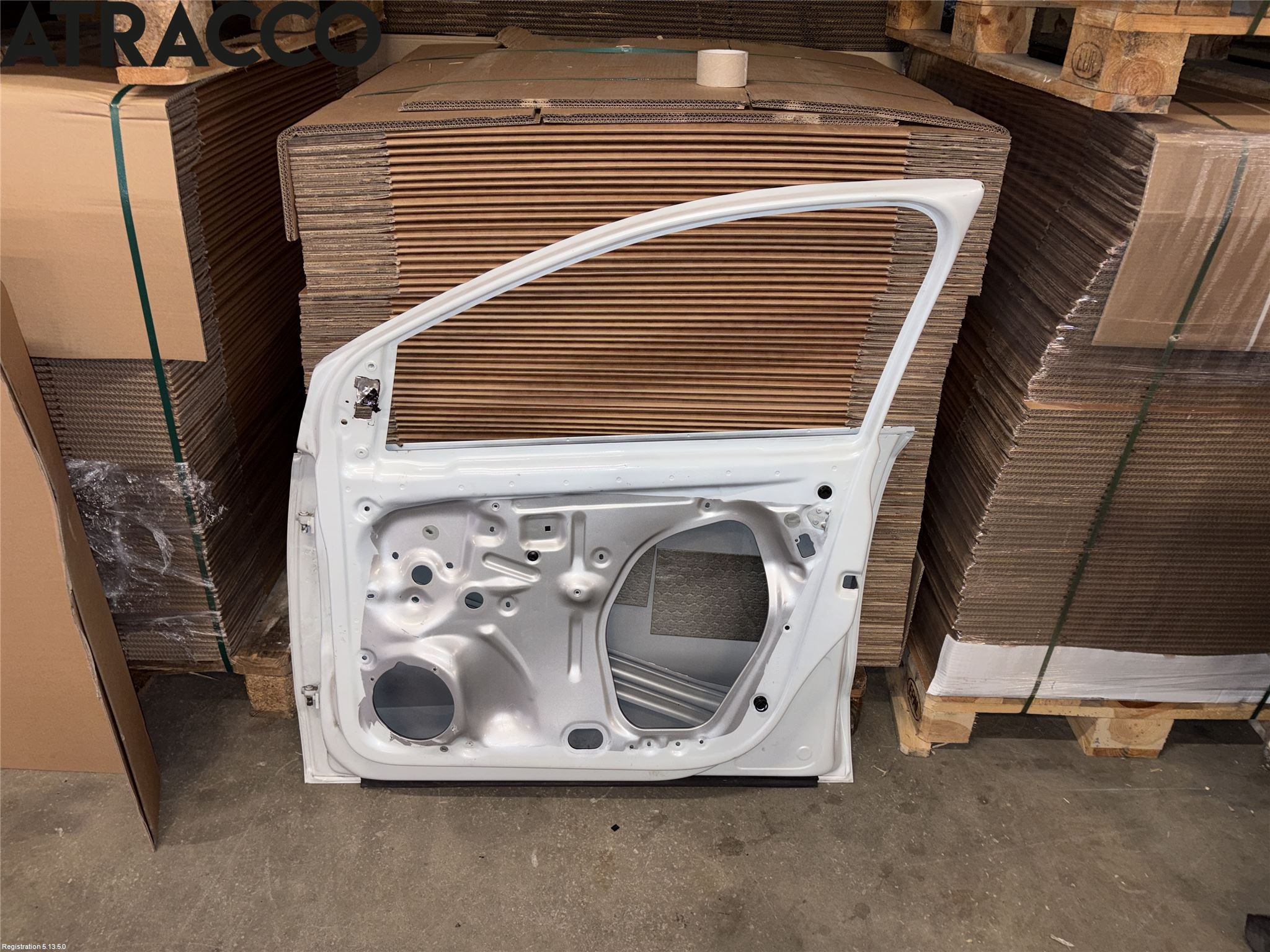 Volkswagen VW POLO 10-17 Dörr Fram Höger
