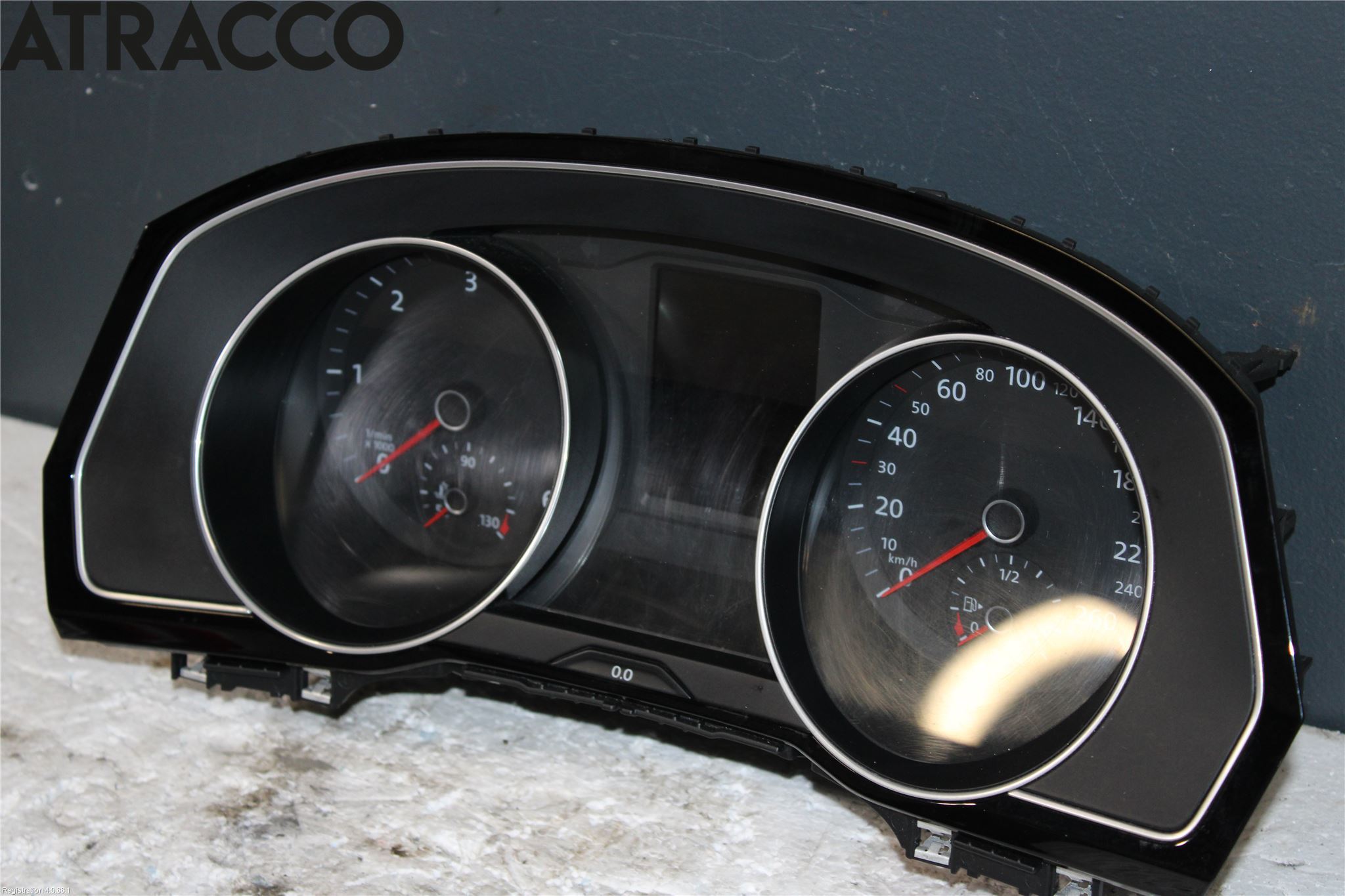Volkswagen VW PASSAT 15-19 Instrument Hast