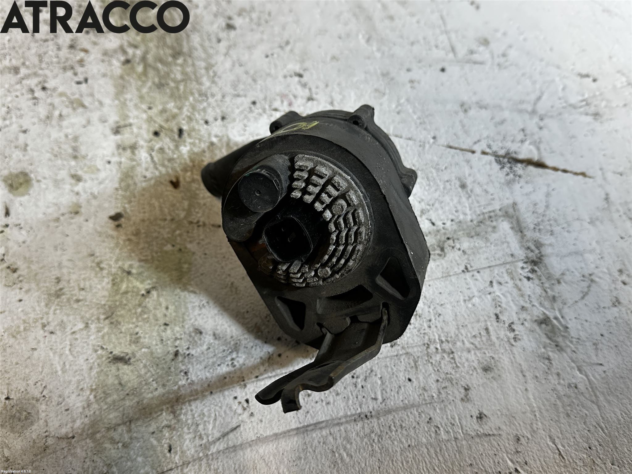 Tesla MODEL S 13- Vattenpump