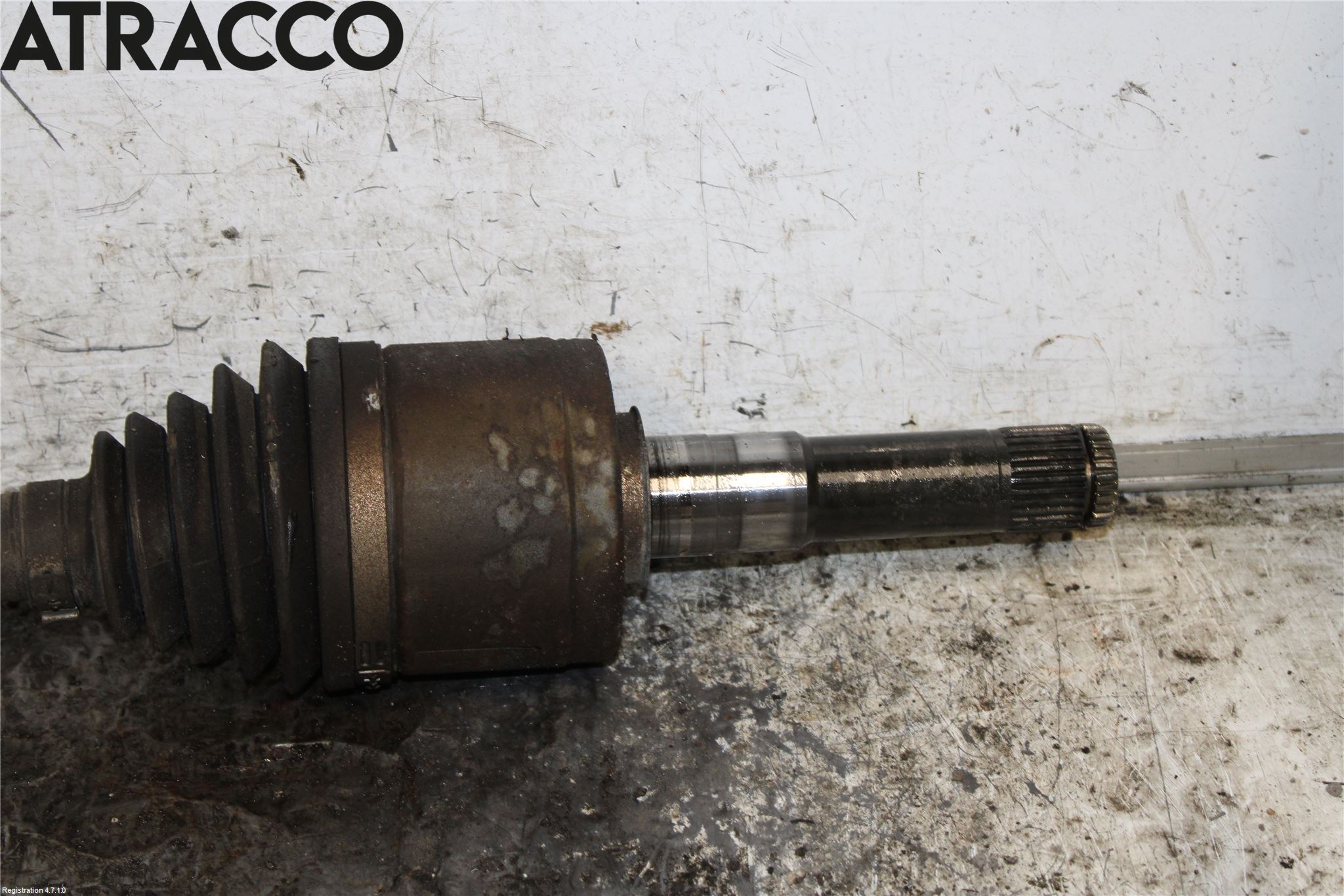 Volkswagen VW AMAROK T1 23- Drivaxel Fram Höger
