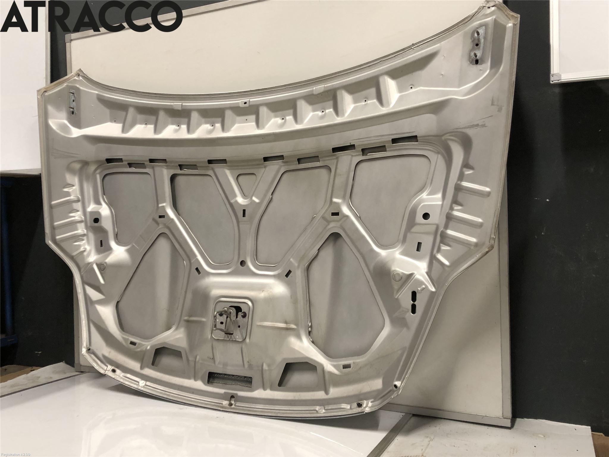 Ford KUGA 08-12 Huv Fram