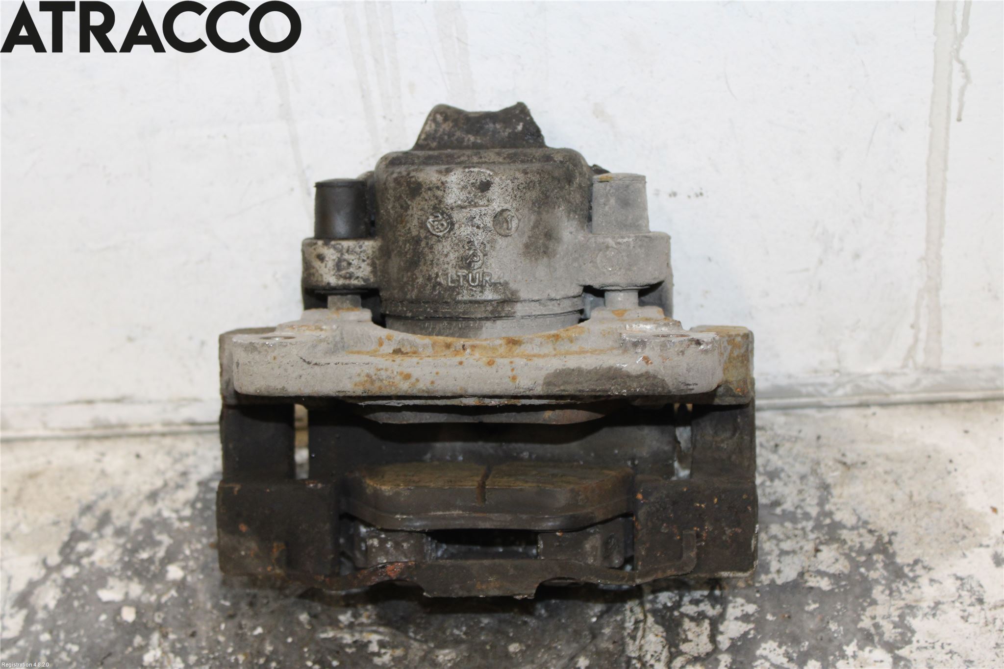 BMW 5 F10/F11/F18 09-17 Bromsok Fram Vänster