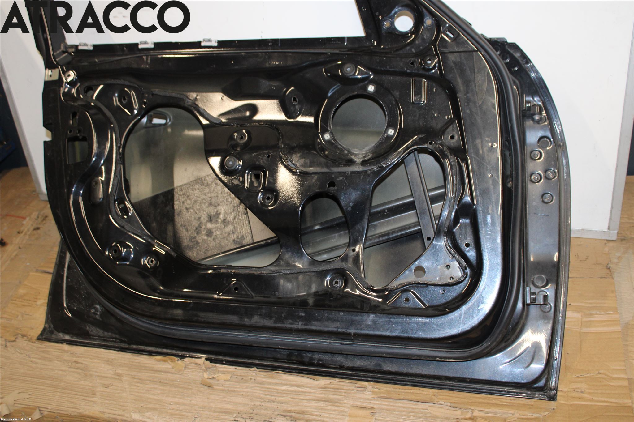 BMW 3 F30/F31/F80 12-19 Dörr Fram Vänster
