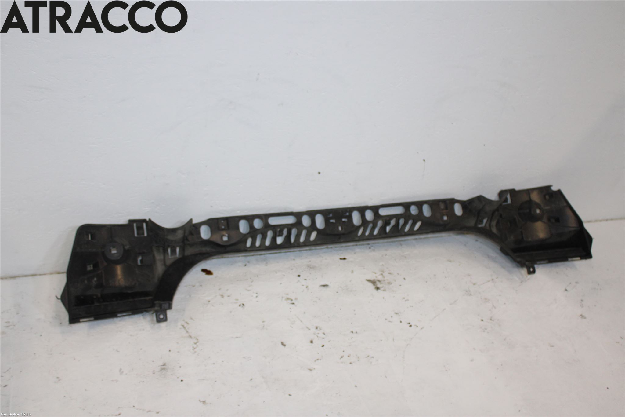 BMW 5 F10/F11/F18 09-17 Stötfångardel Bak Mitt