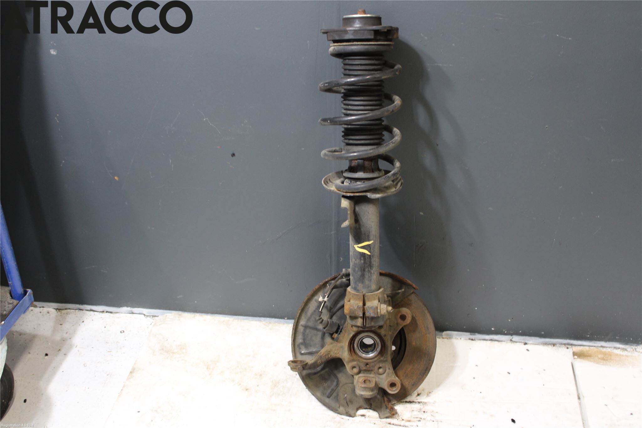 Volkswagen VW CADDY 11-15 Fjäderben Fram Vänster