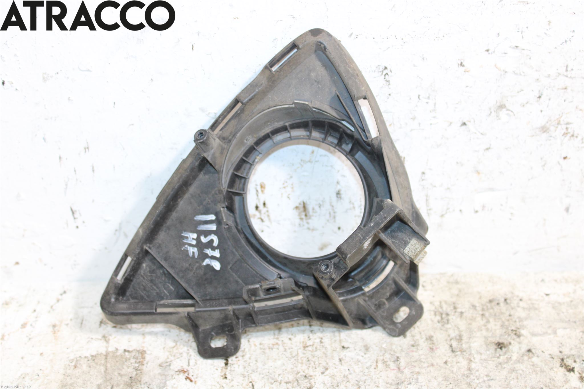 Toyota AURIS 13-19 Dimljussarg Fram