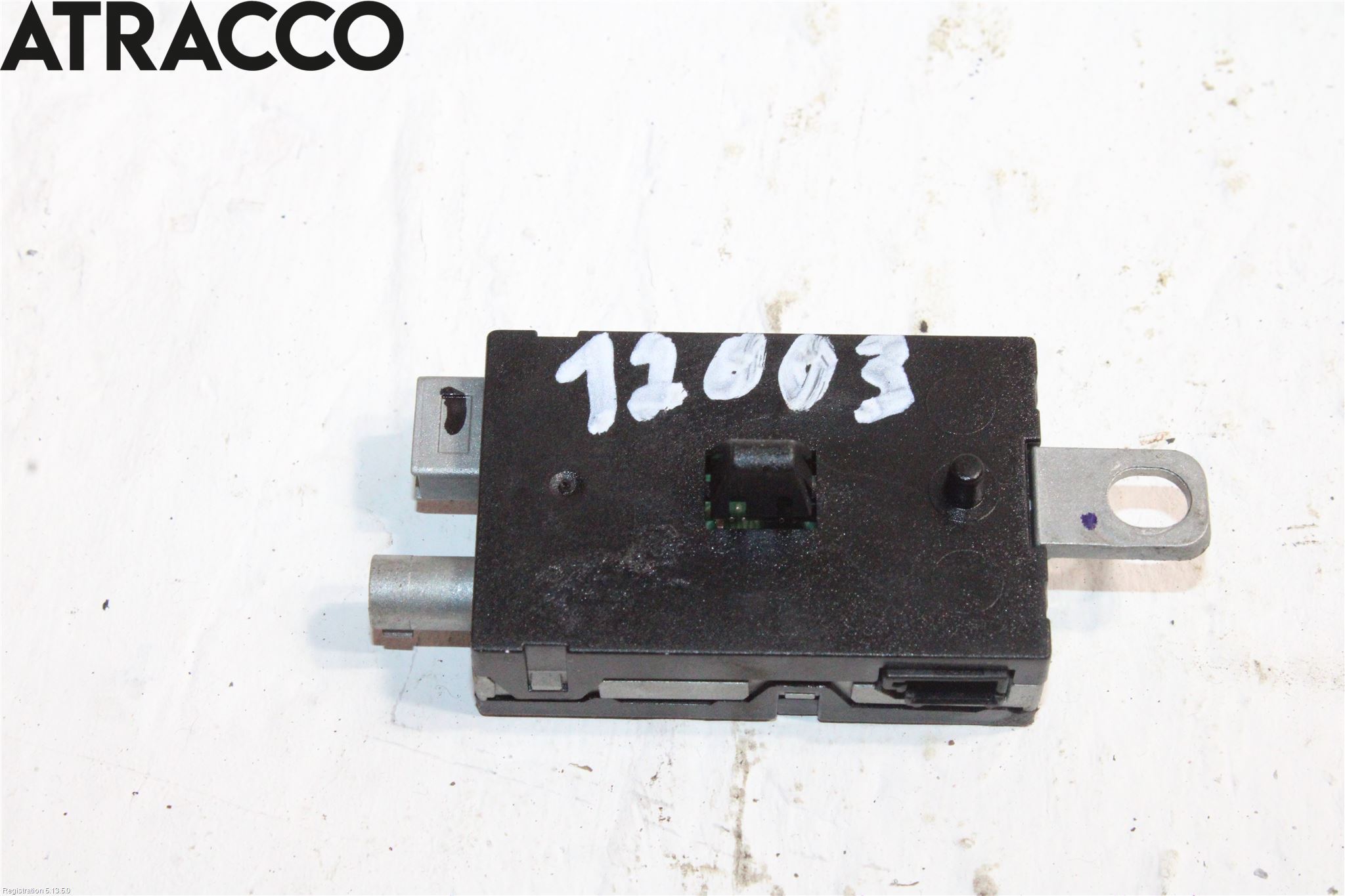 Ford KUGA 17-19 Antennförstärkare