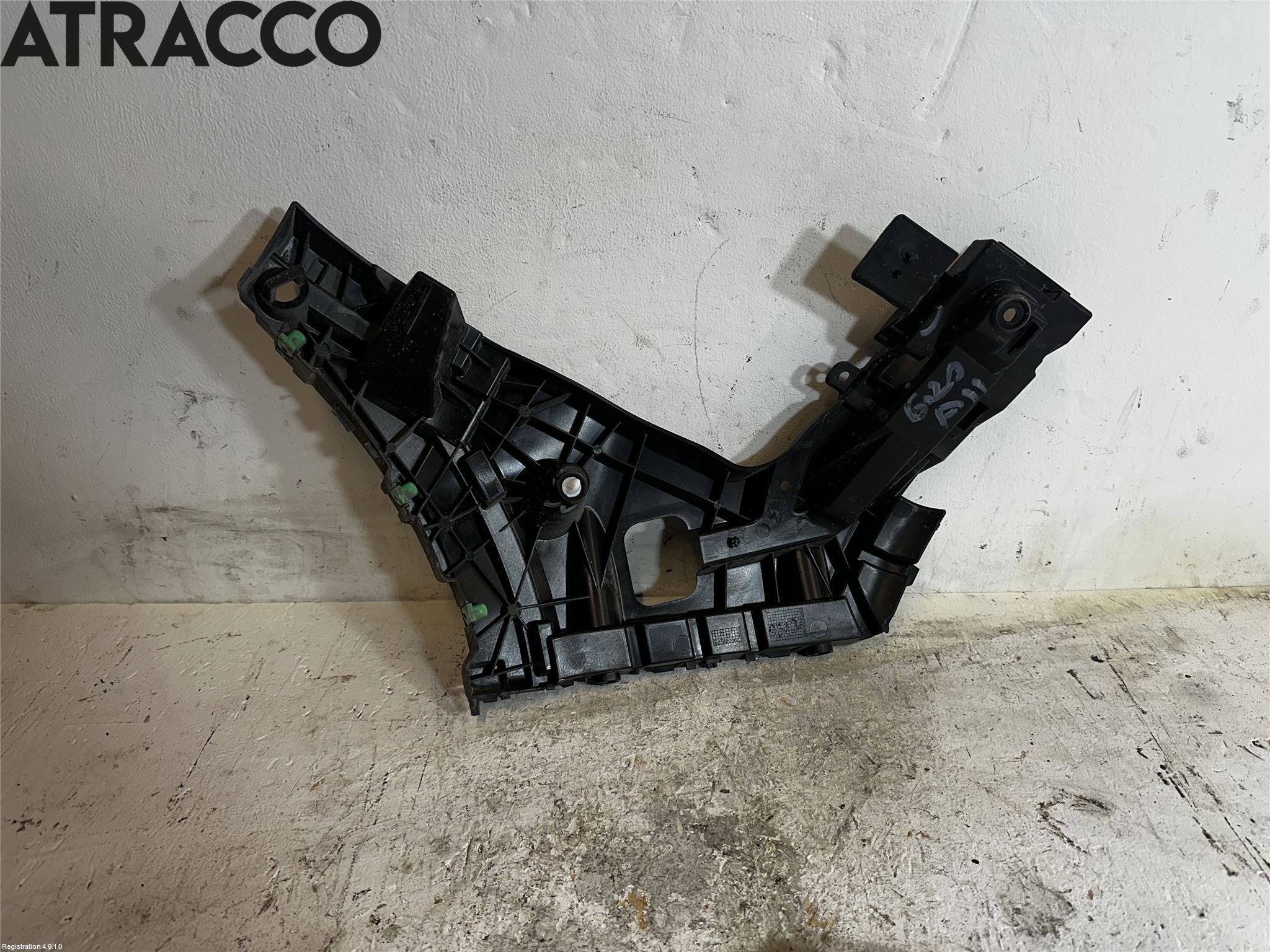 Volvo XC40/RECHARGE 18- Stötfångarbärjärn Bak
