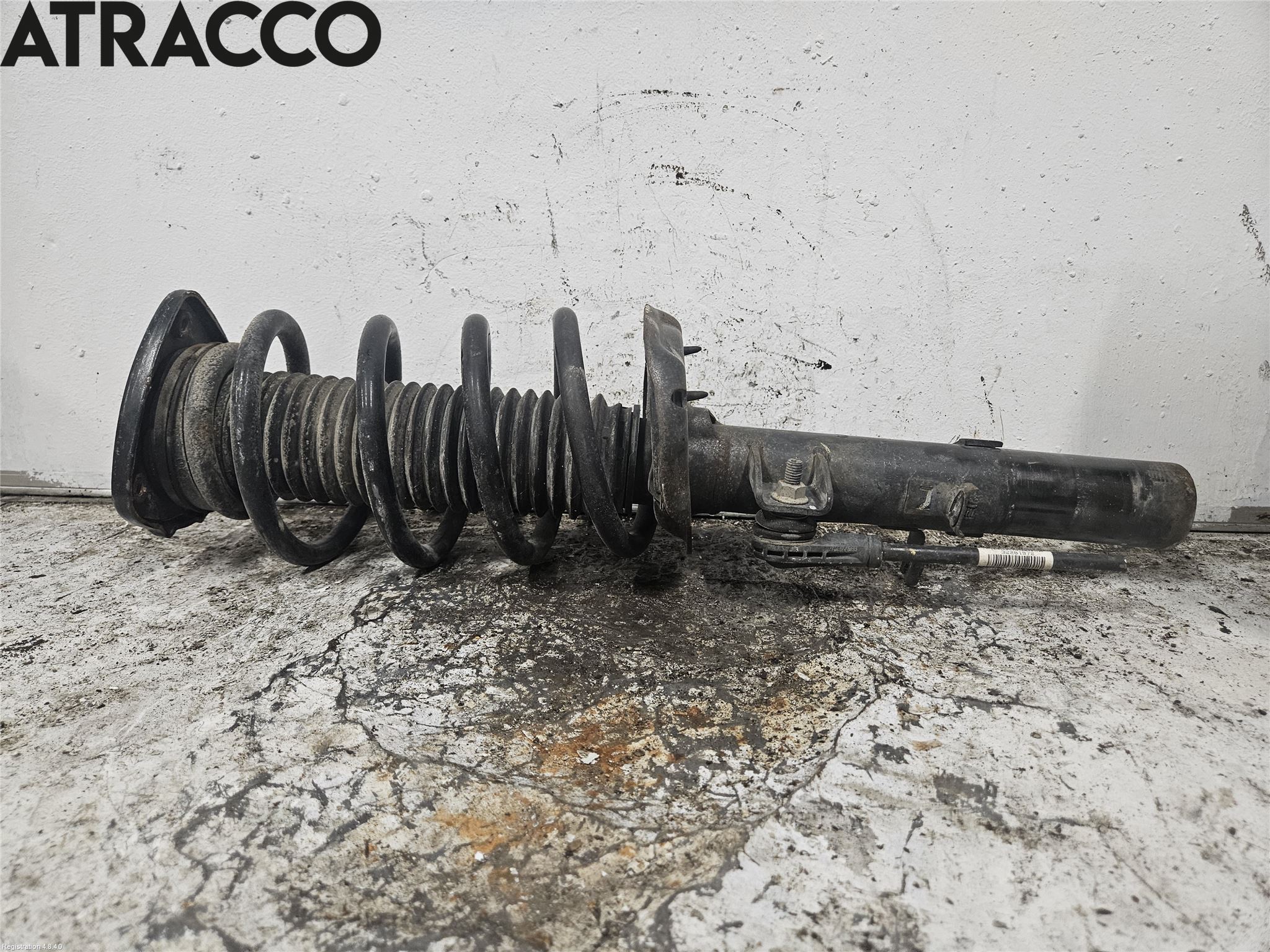 Volvo XC40/RECHARGE 18- Fjäder Fram