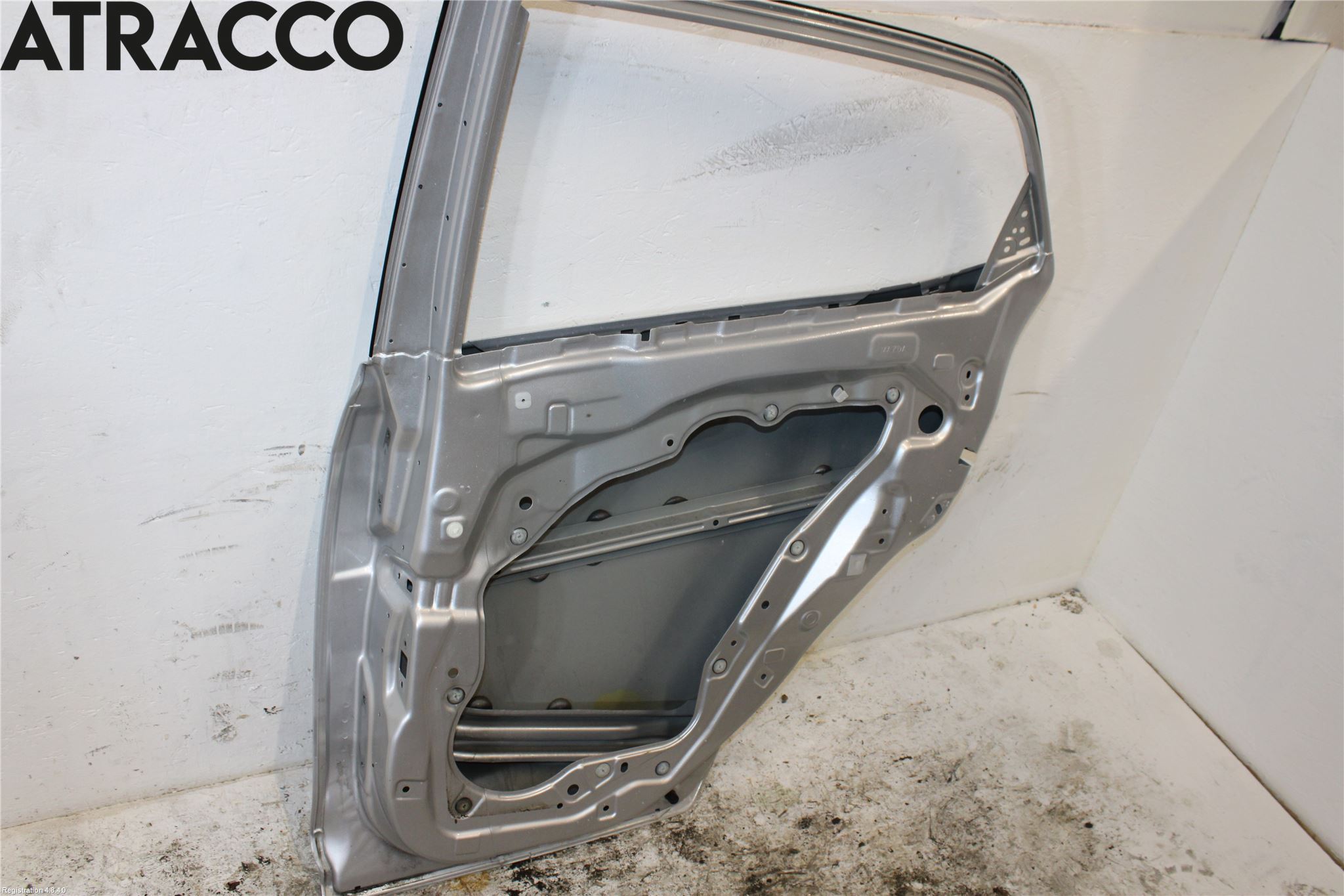 Mazda 2 (DE) 08-15 Dörr Bak Höger