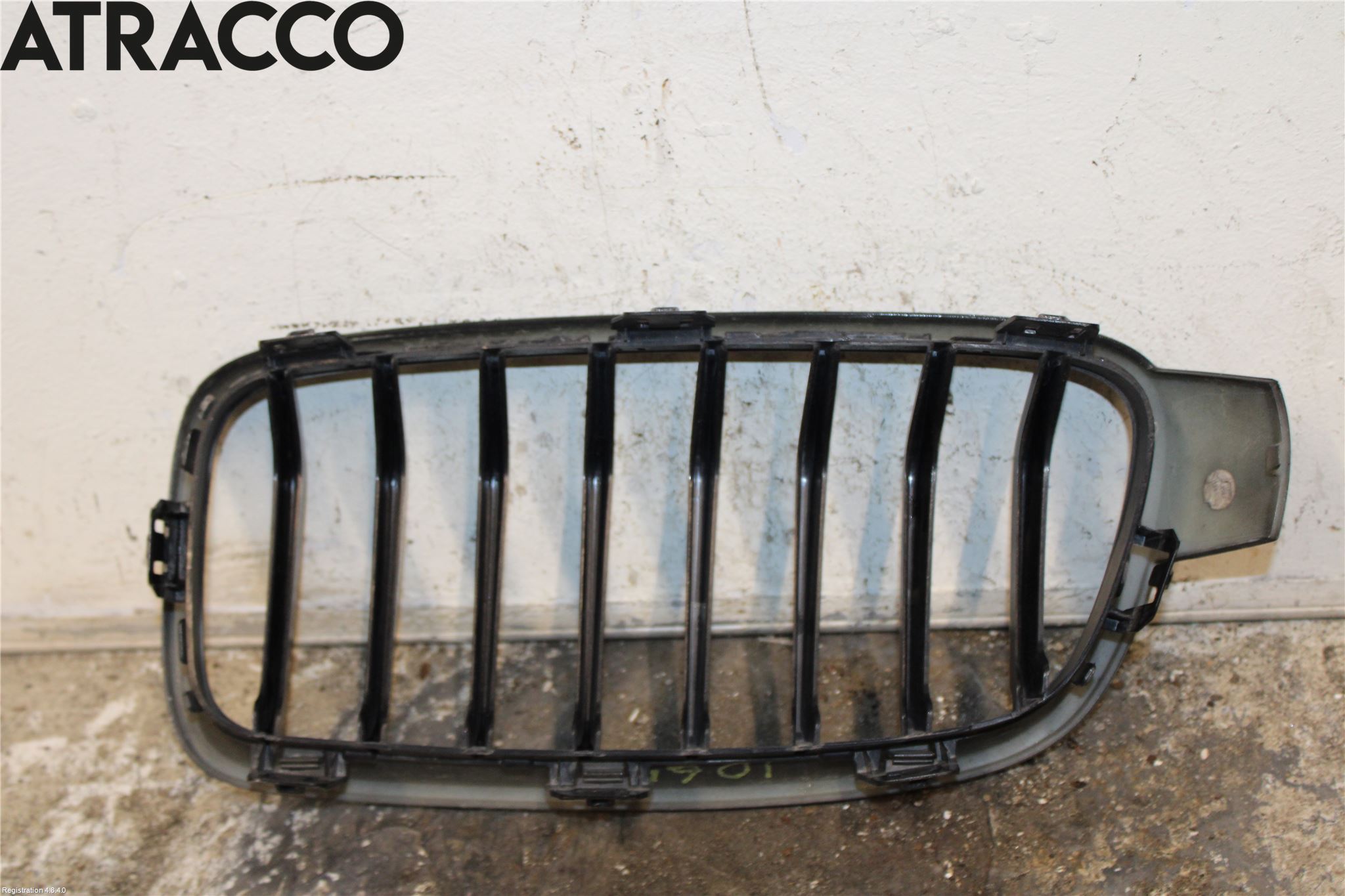 BMW 3 F30/F31/F80 12-19 Grilldel Höger