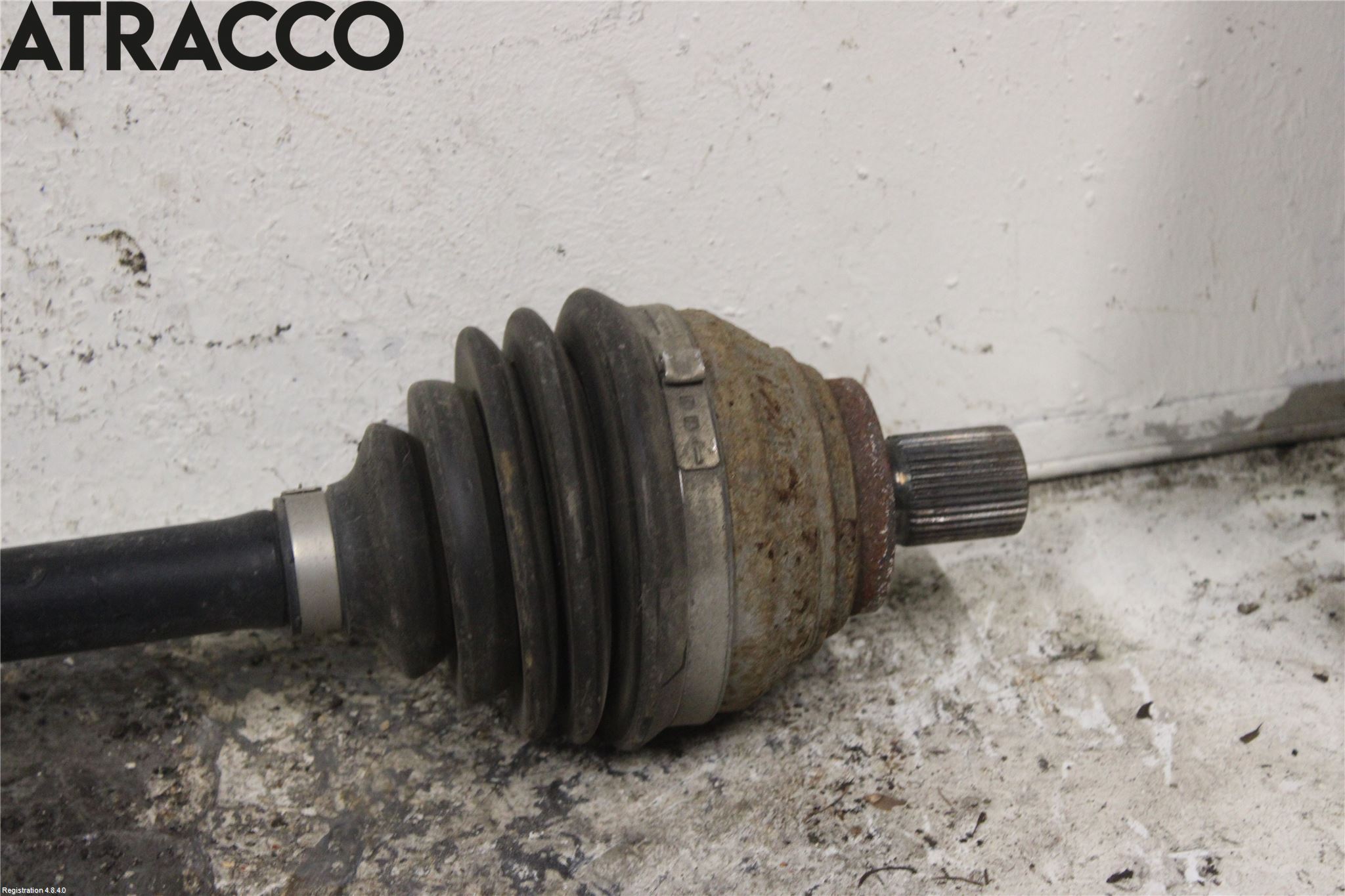 Volkswagen VW CADDY 16-20 Drivaxel Fram Höger