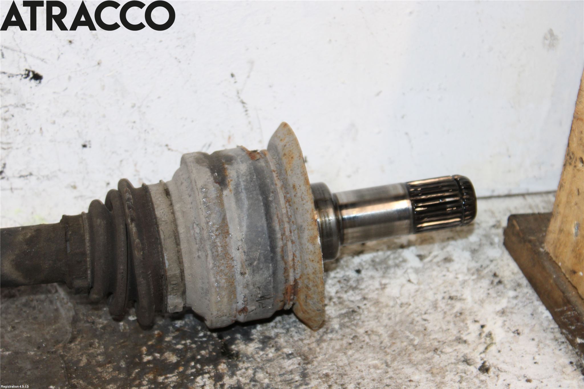 BMW 5 F10/F11/F18 09-17 Drivaxel Bak Höger