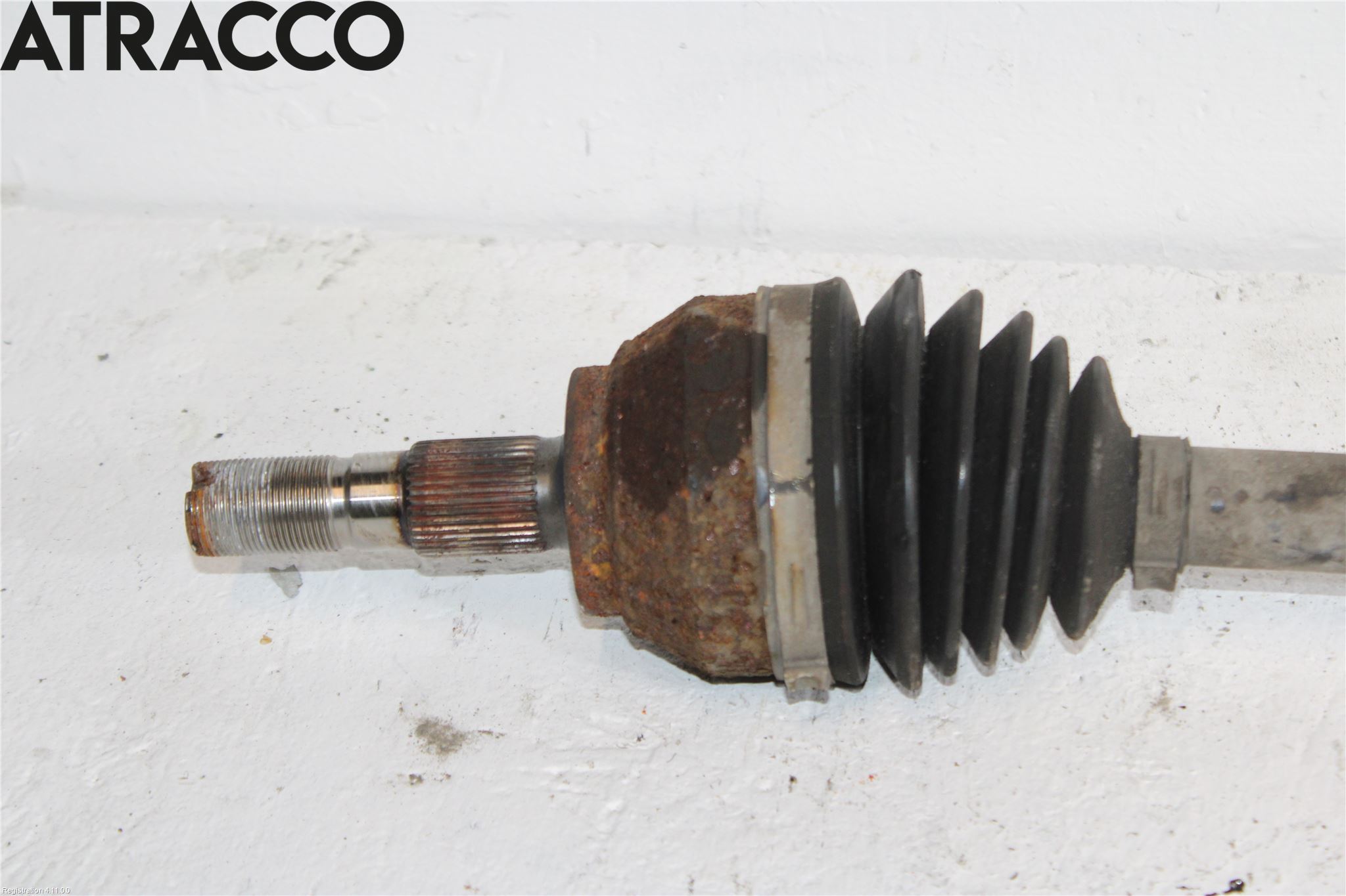 MG ZS EV 20- Drivaxel Fram Vänster