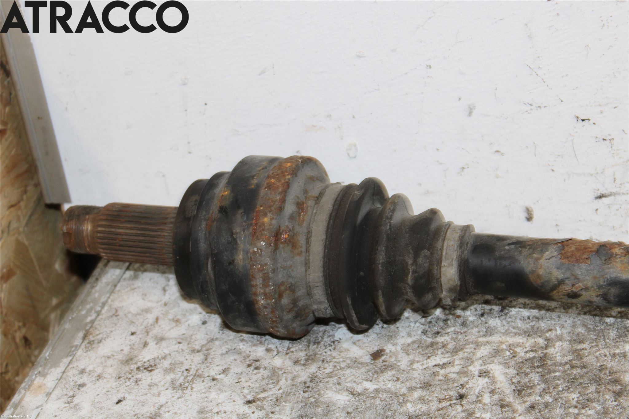 BMW 5 F10/F11/F18 09-17 Drivaxel Bak Höger