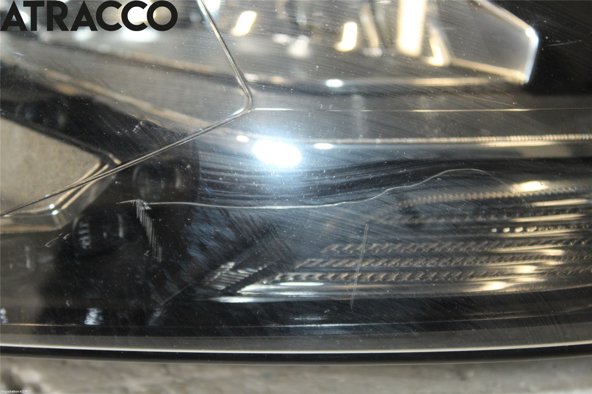 Volkswagen VW POLO 10-17 Strålkastare Höger