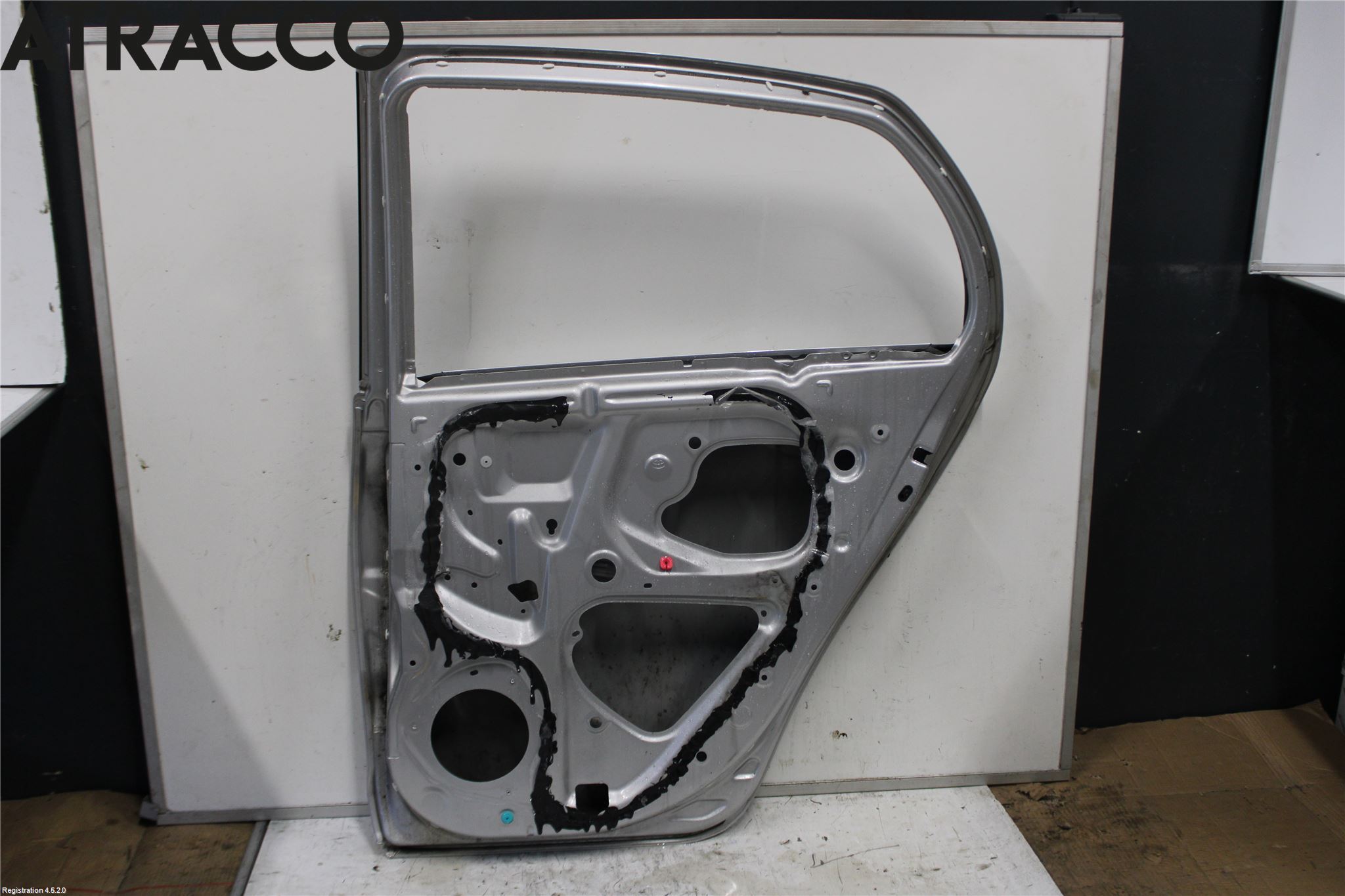 Toyota YARIS XP90 06-11 Dörr Bak Höger