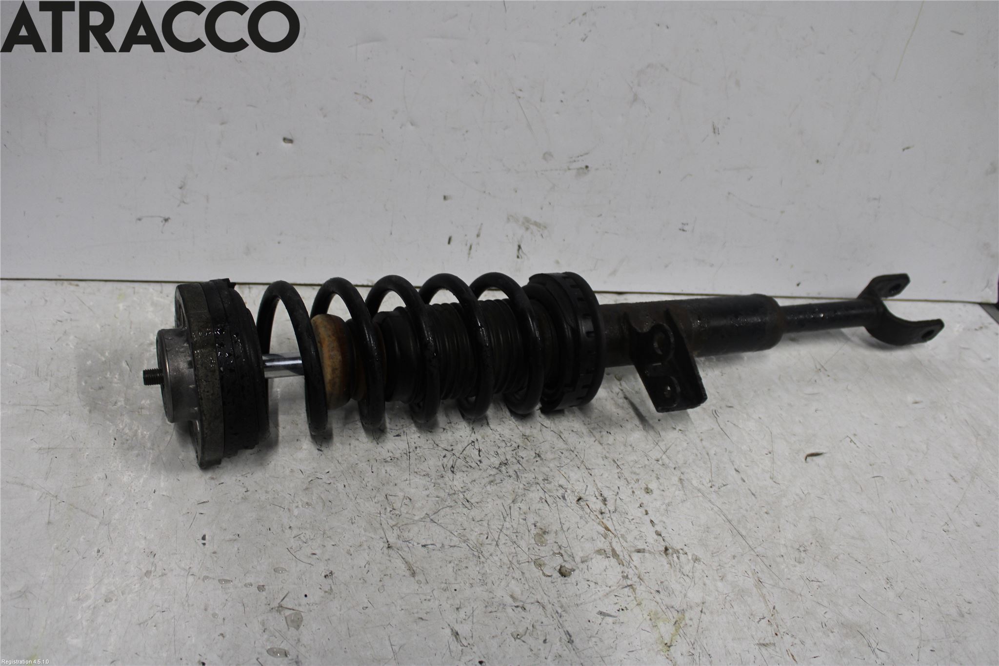 BMW 5 F10/F11/F18 09-17 Fjäderben Fram Höger