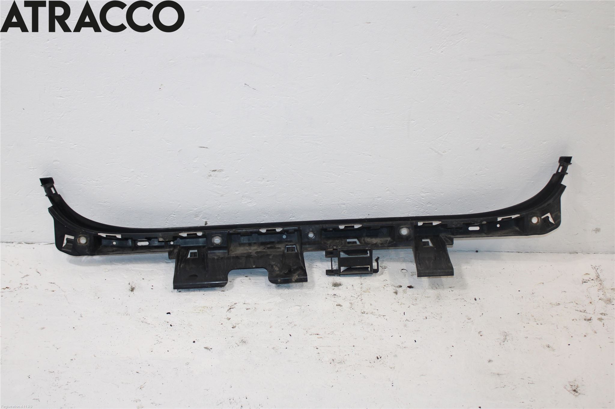 BMW 3 E90/91 SED/TOU 05-12 Stötfångardel Bak Mitt