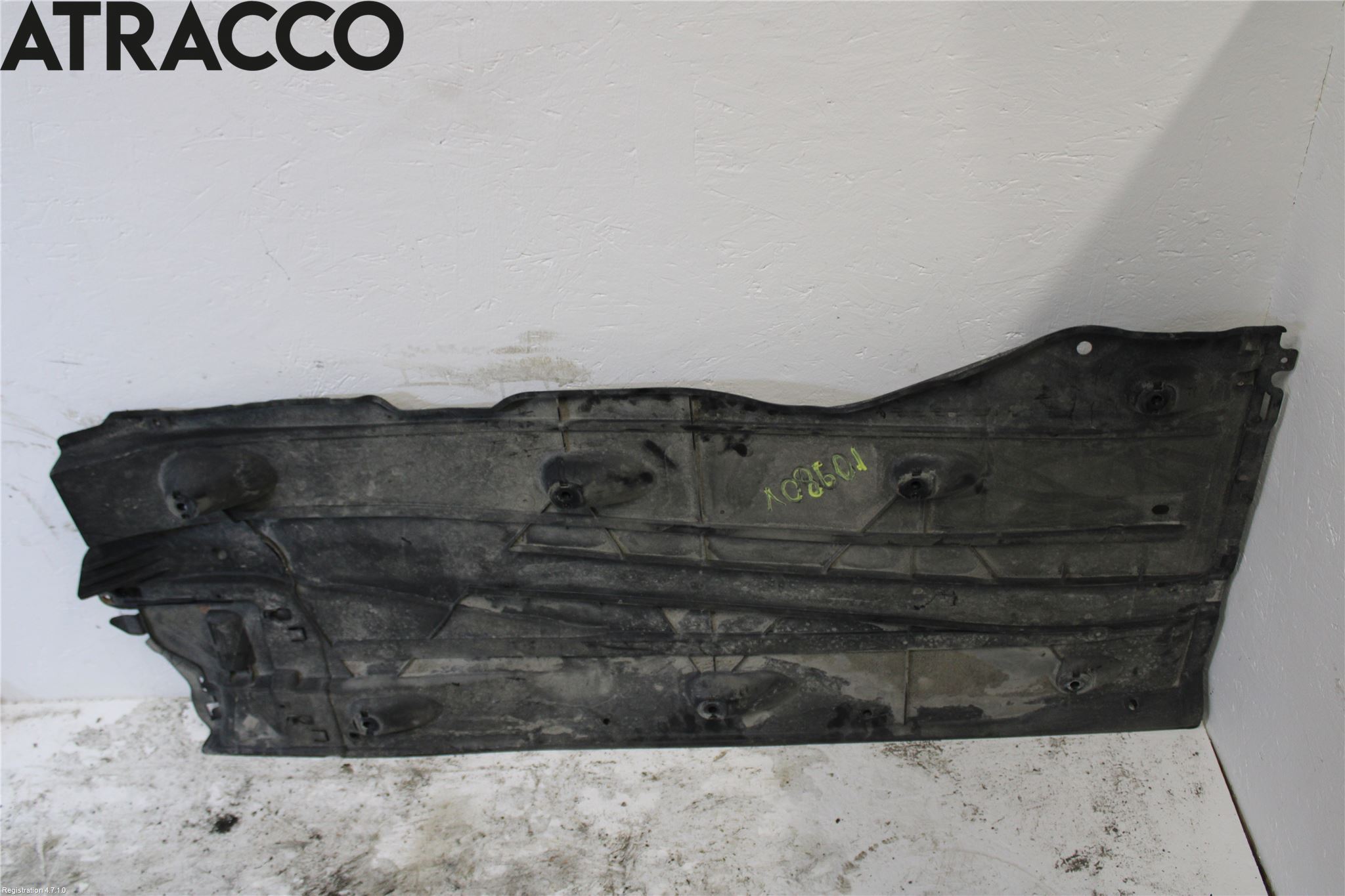 Volkswagen VW GOLF / E-GOLF VII 13-20 Hasplåt Plåt-Plast
