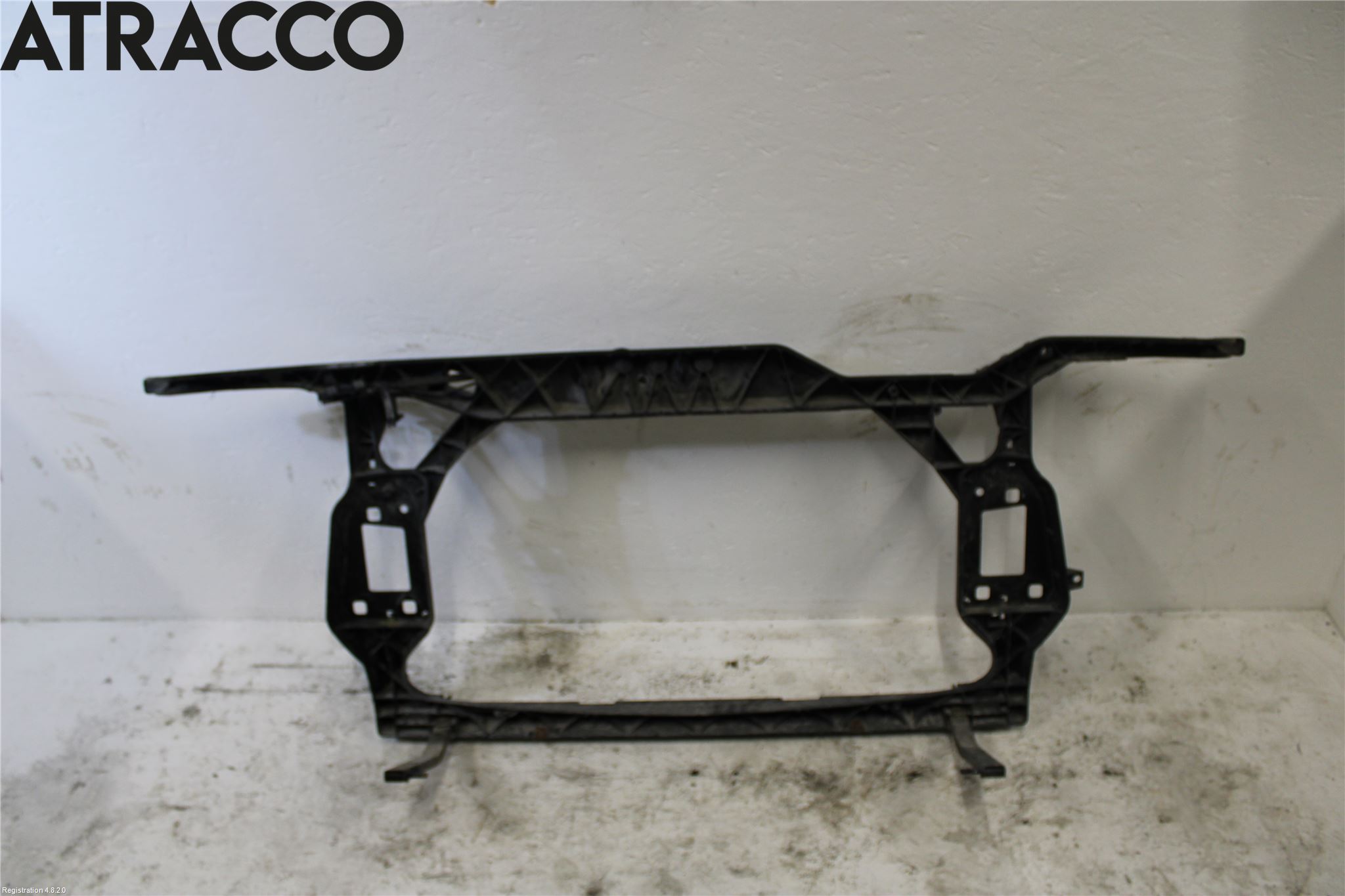 Audi A4/S4 08-11 Frontplåt