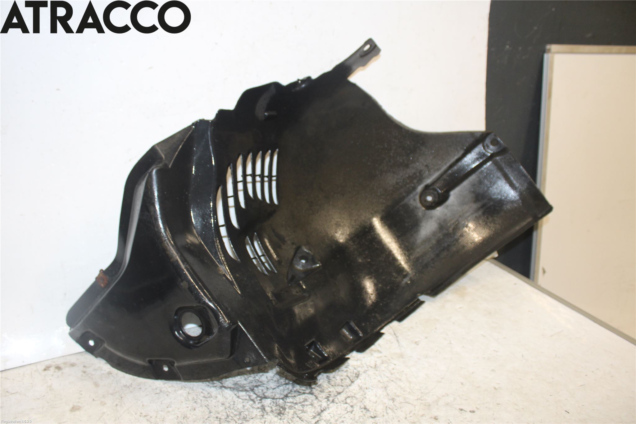 Mercedes-Benz MB CLS (C219) 03-11 Skärm Inner