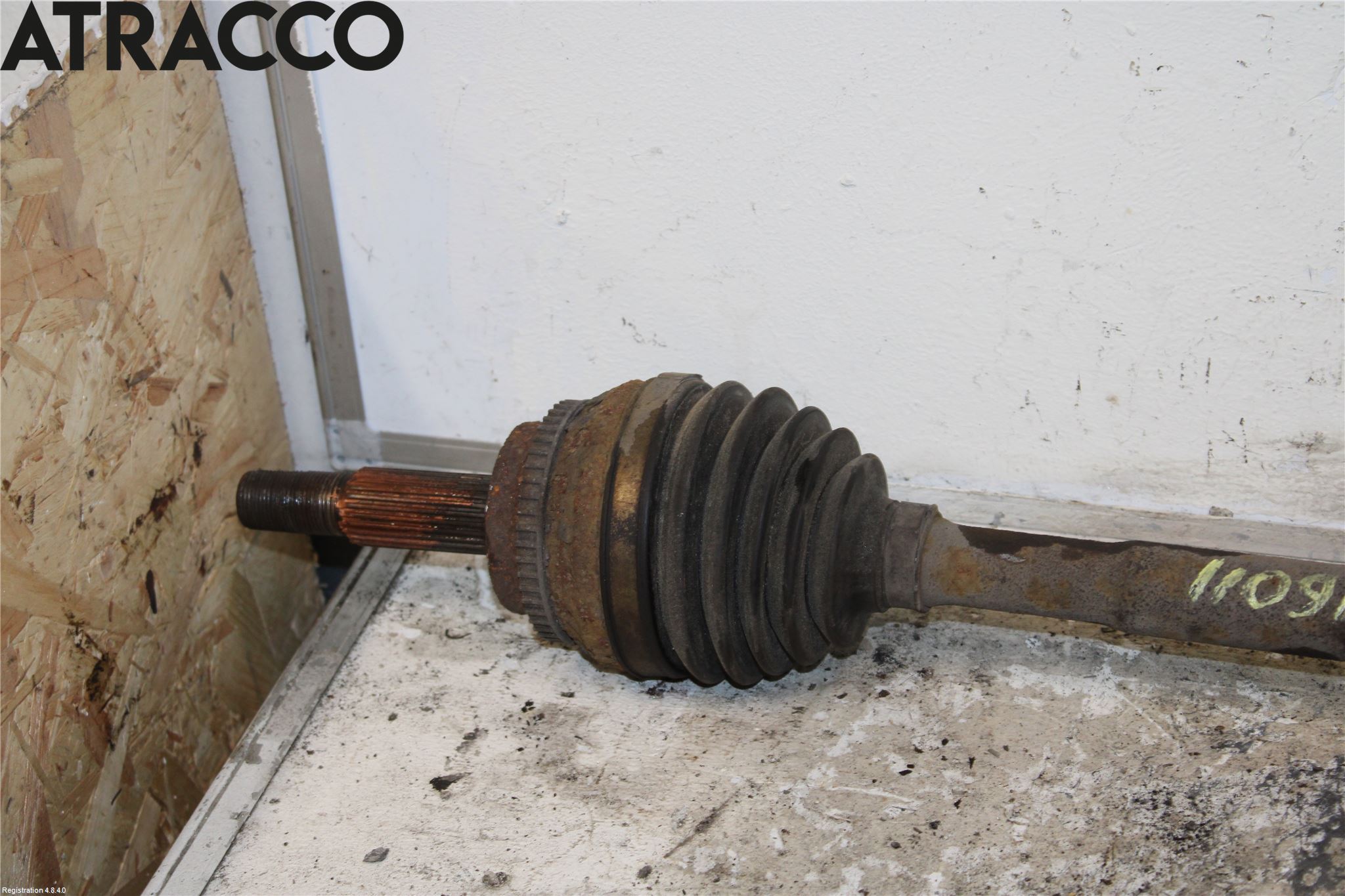 Toyota RAV 4 00-06 Drivaxel Fram Höger