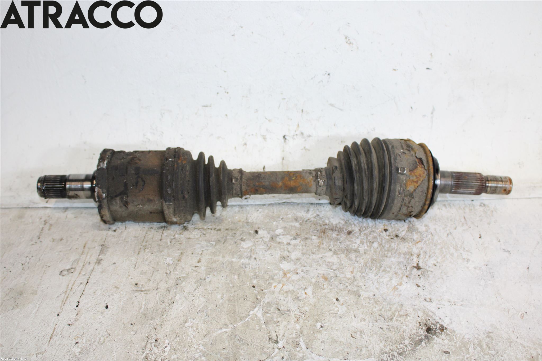 Toyota HILUX 05-16 Drivaxel Fram Vänster