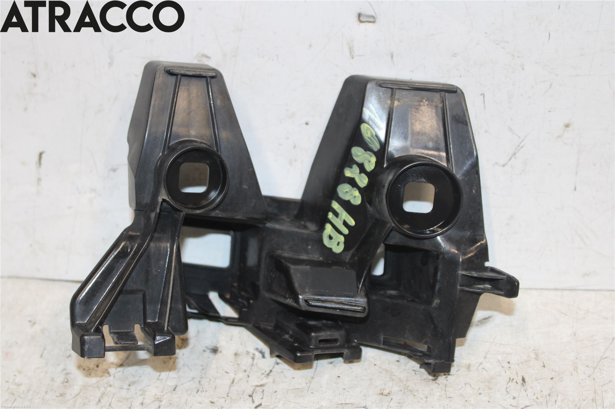 Volkswagen VW PASSAT 15-19 Stötfsidostycke Mellanlägg