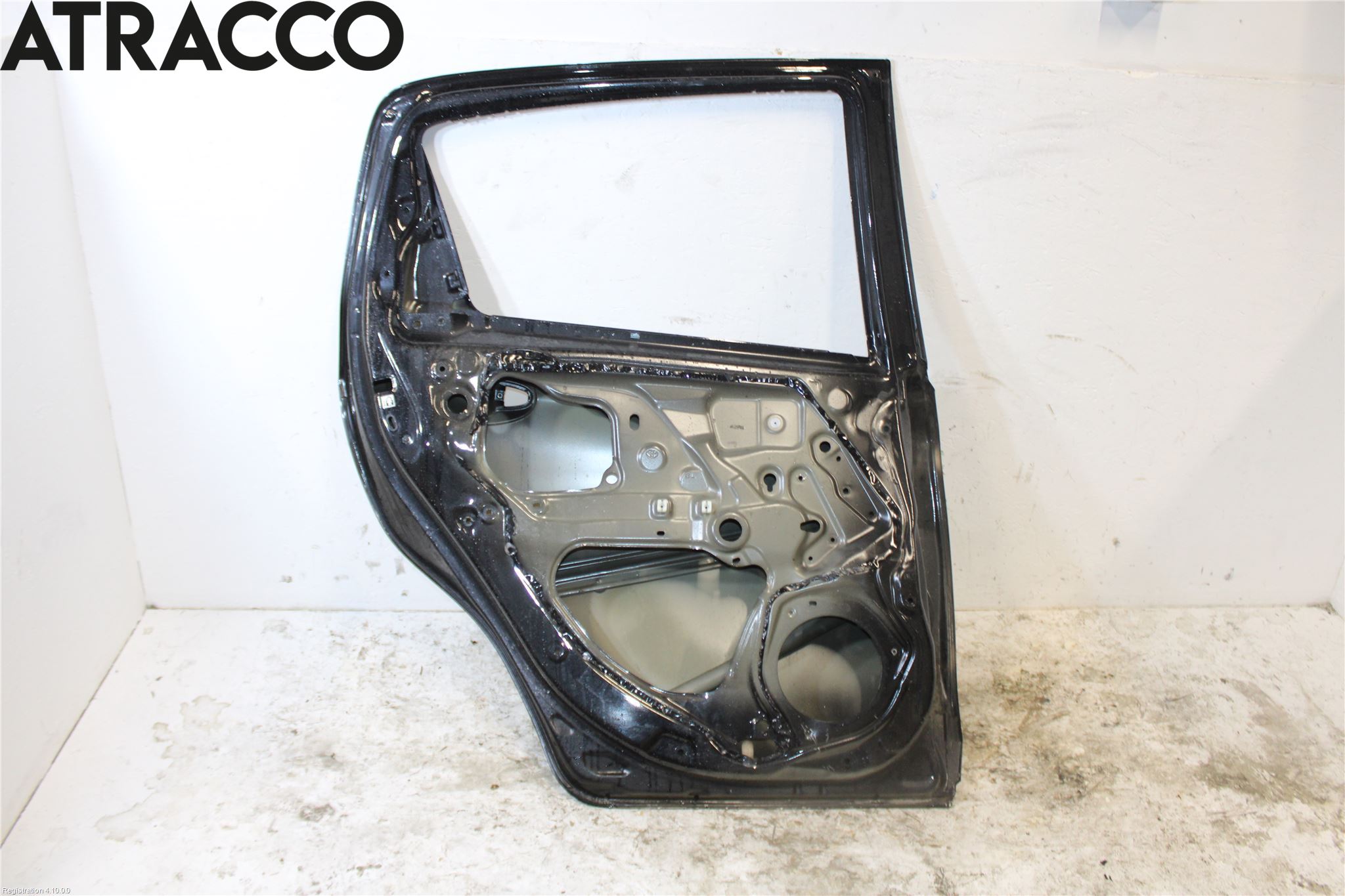 Toyota YARIS XP130 15-20 Dörr Bak Höger