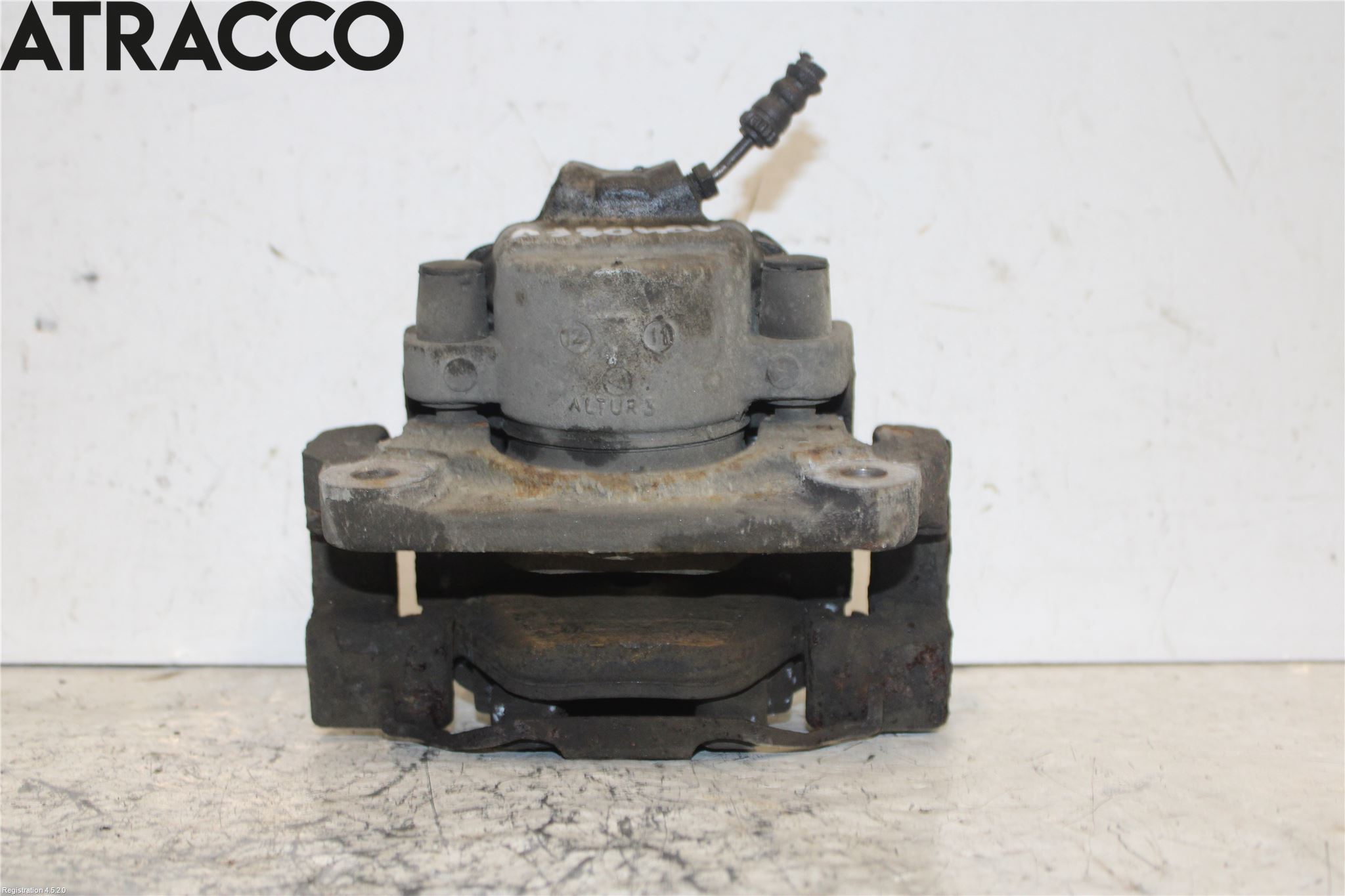 BMW 5 F10/F11/F18 09-17 Bromsok Fram Vänster