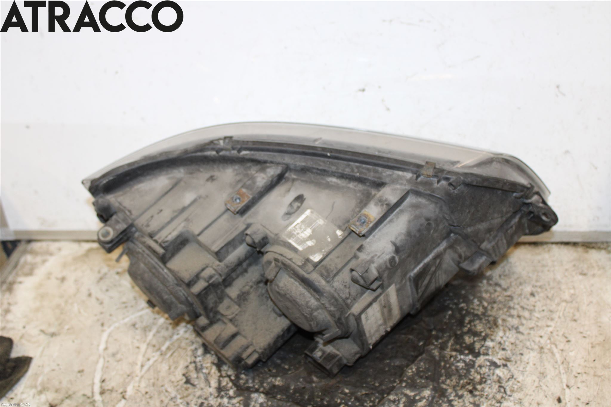 Volkswagen VW TRANSP/CARAVELLE (T5) 04-15 Strålkastare Vänster