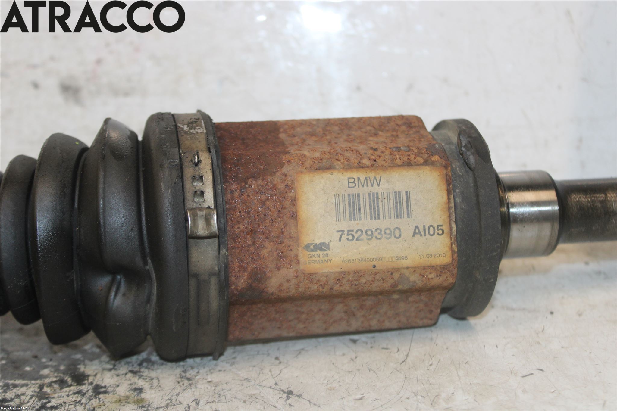 BMW 5 E60/61 Sed/Tou 02-10 Drivaxel Fram Höger