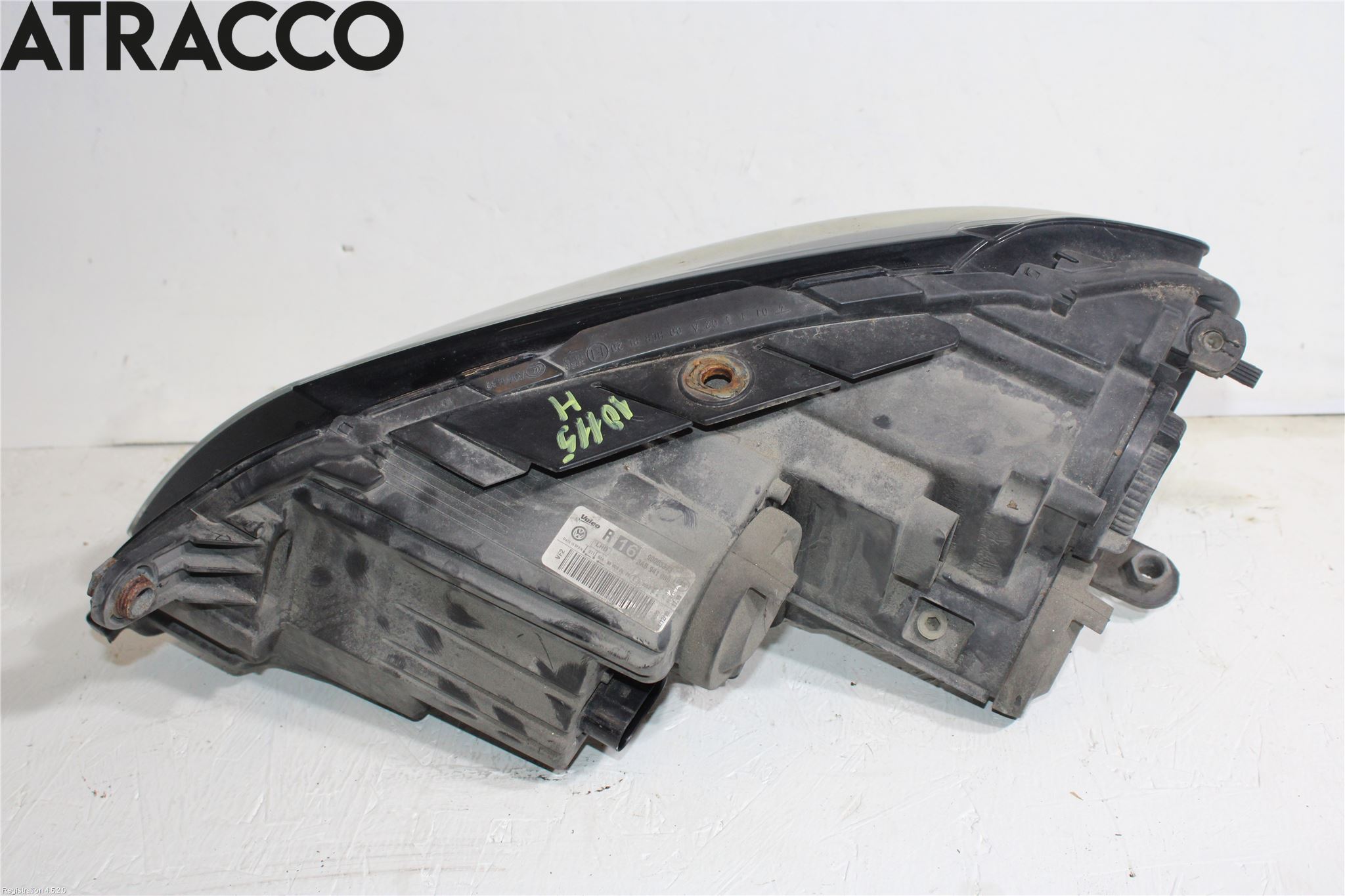 Volkswagen VW PASSAT 11-14 Strålkastare Höger