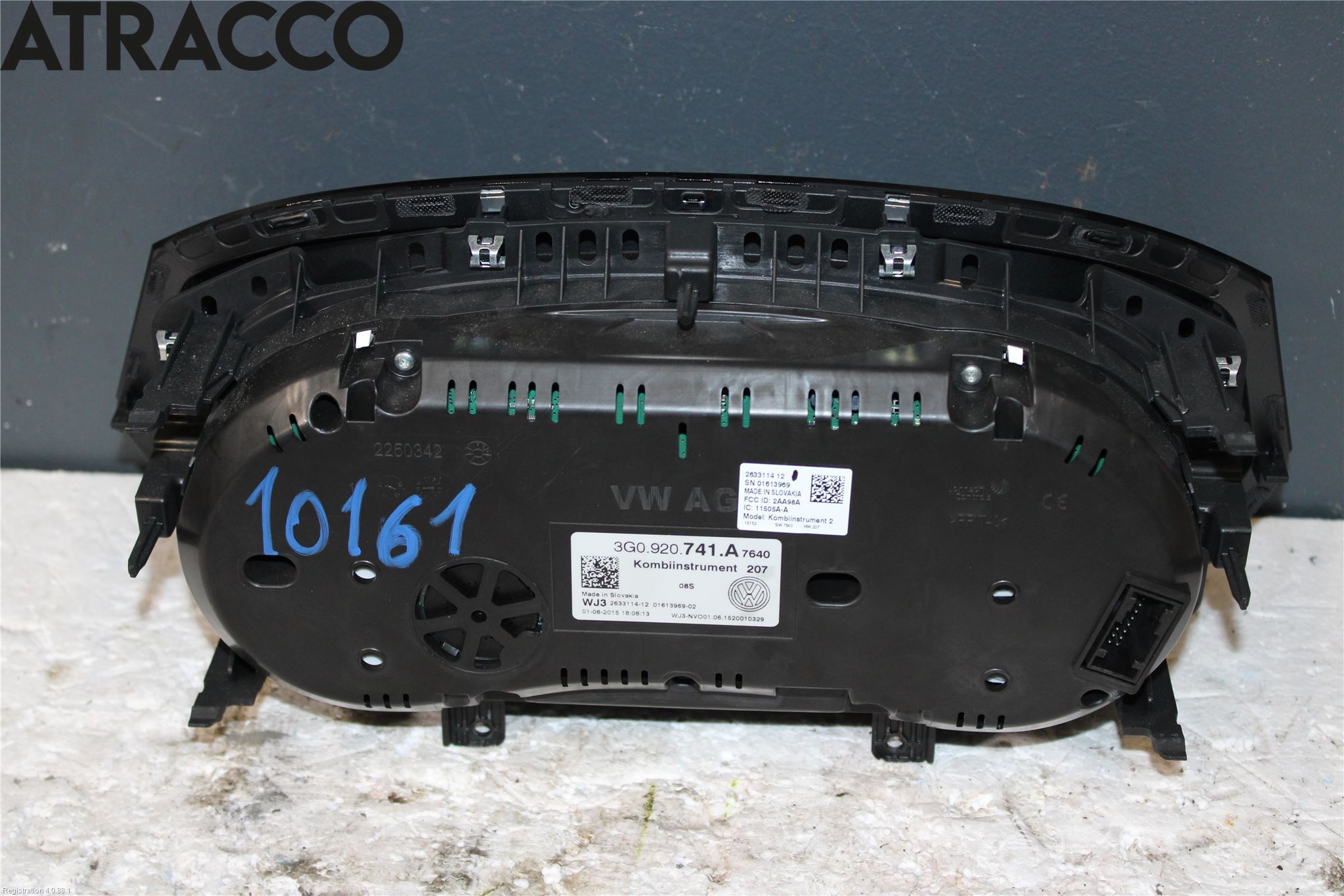 Volkswagen VW PASSAT 15-19 Instrument Hast