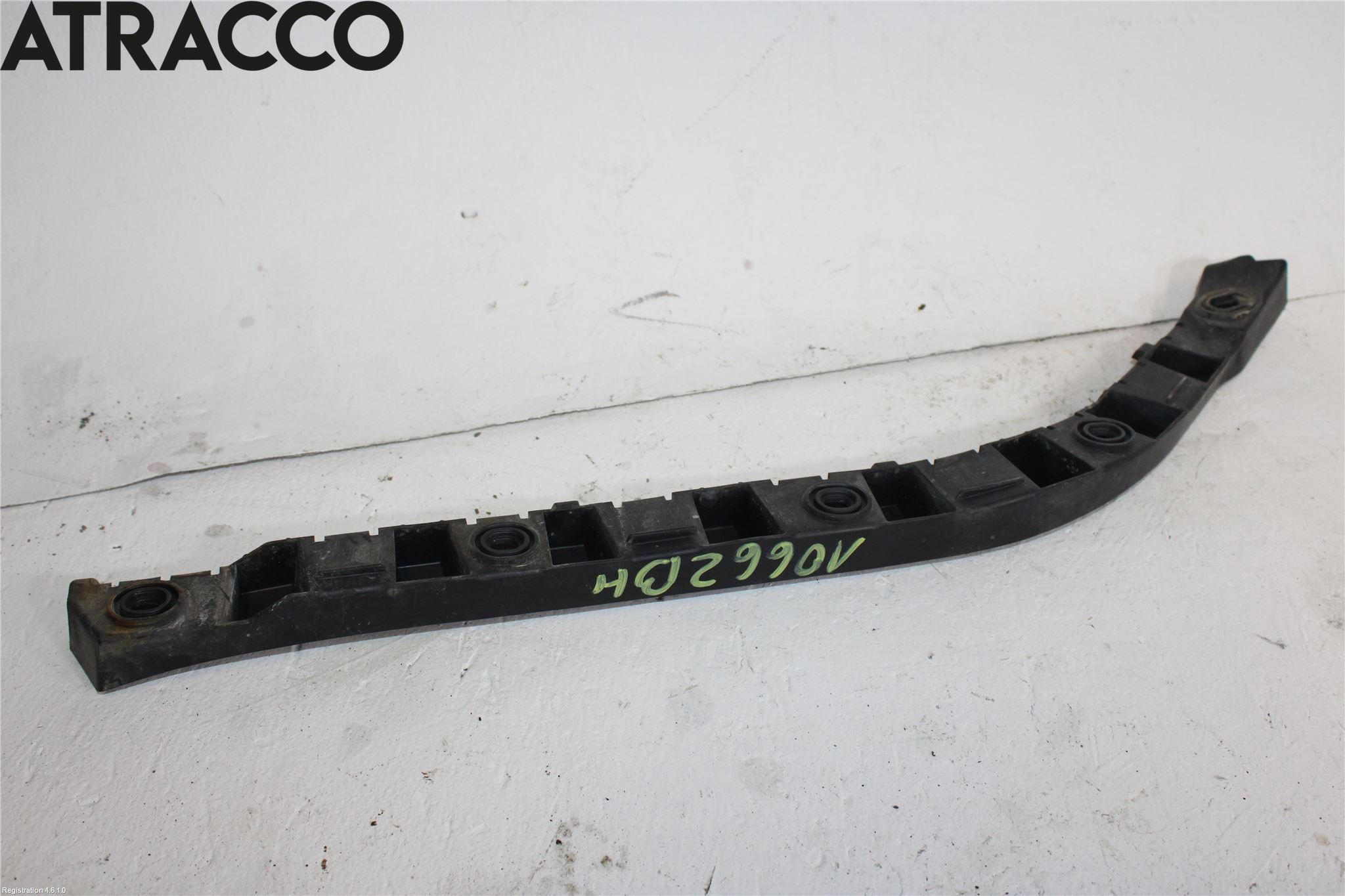 Skoda SUPERB 09-15 Stötfångarfäste Bak Hö