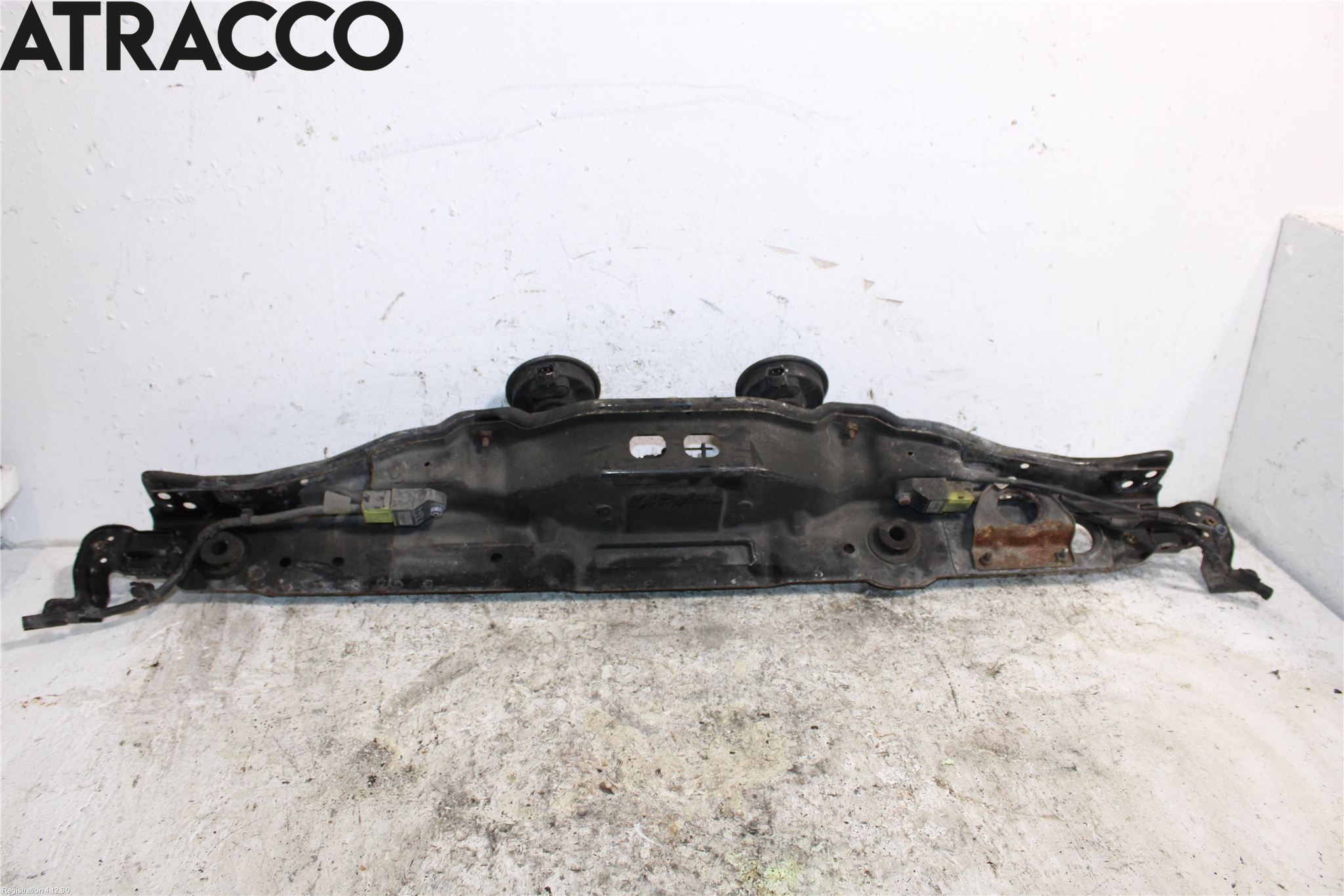 Hyundai i40 08-15 Front Huvlåsplåt-Balk