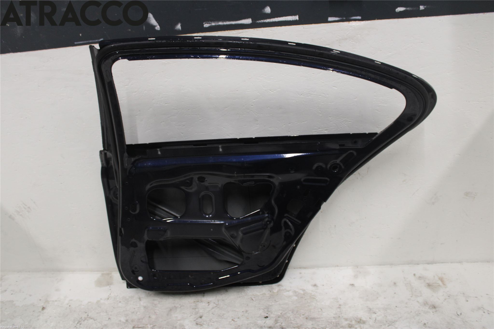 BMW 5 F10/F11/F18 09-17 Dörr Bak Höger