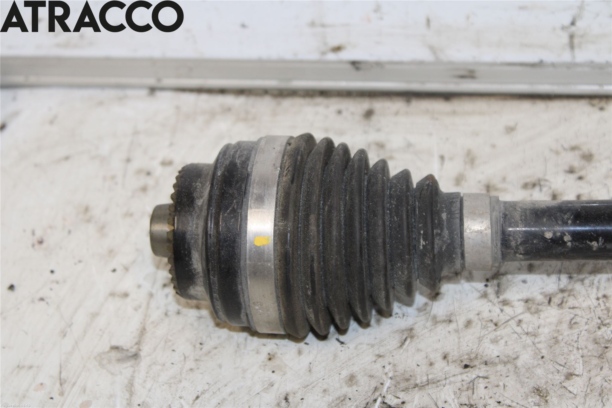 BMW X2 F39 18-23 Drivaxel Bak Höger