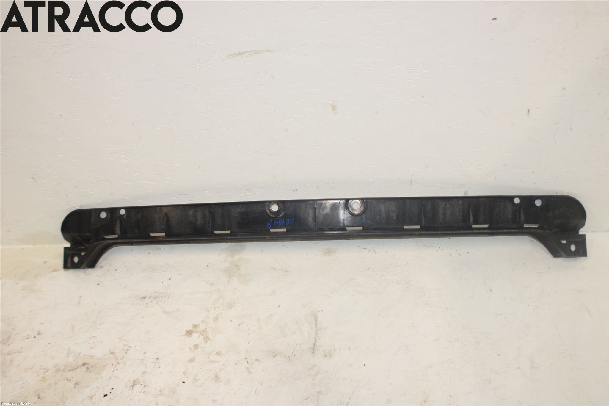 BMW 7 E65/66    00-08 Stötfångardel Bak Mitt