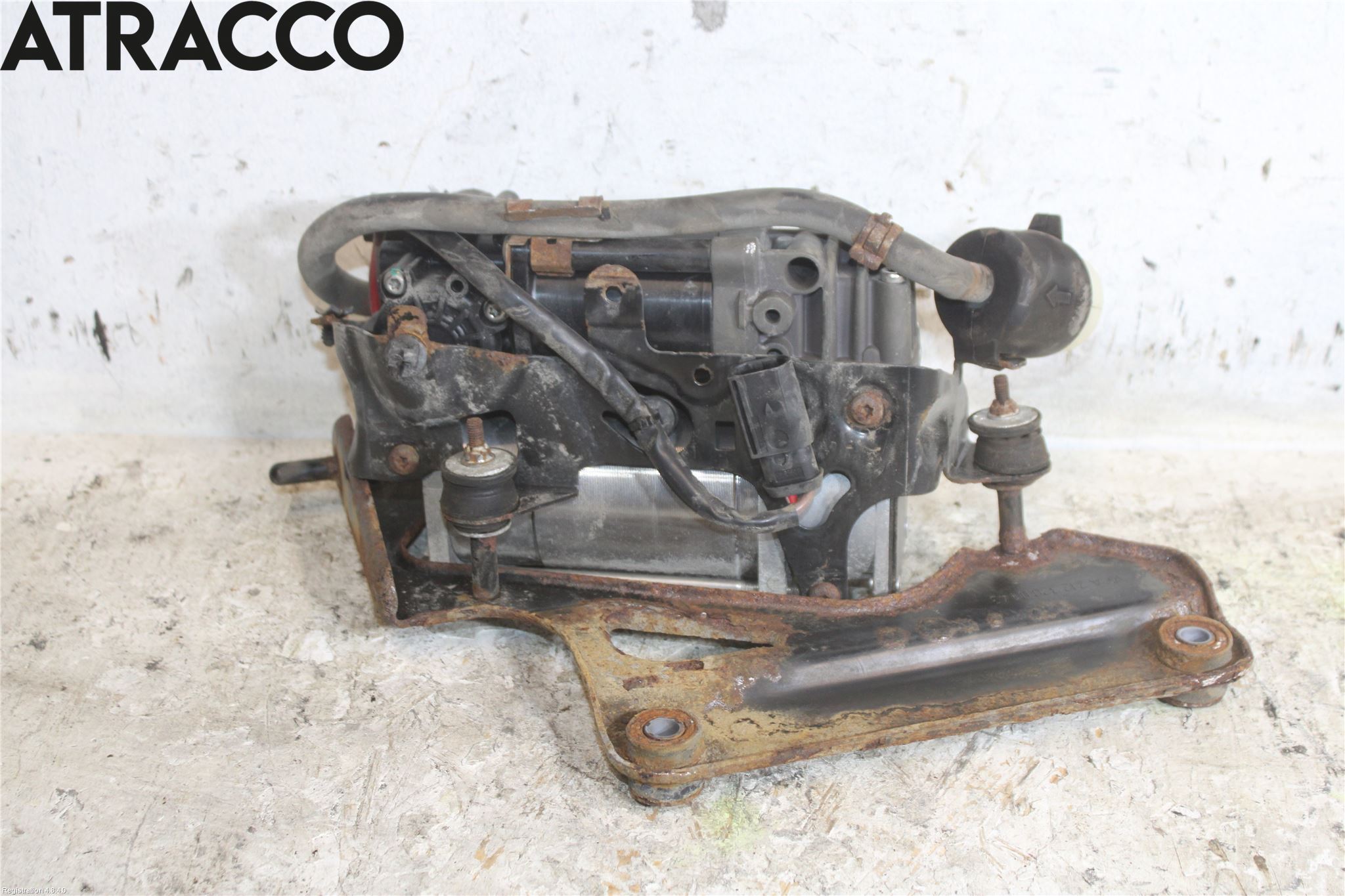 Mercedes-Benz MB E-KLASS (W212) 09-16 Kompressor Stöt-Fjädring