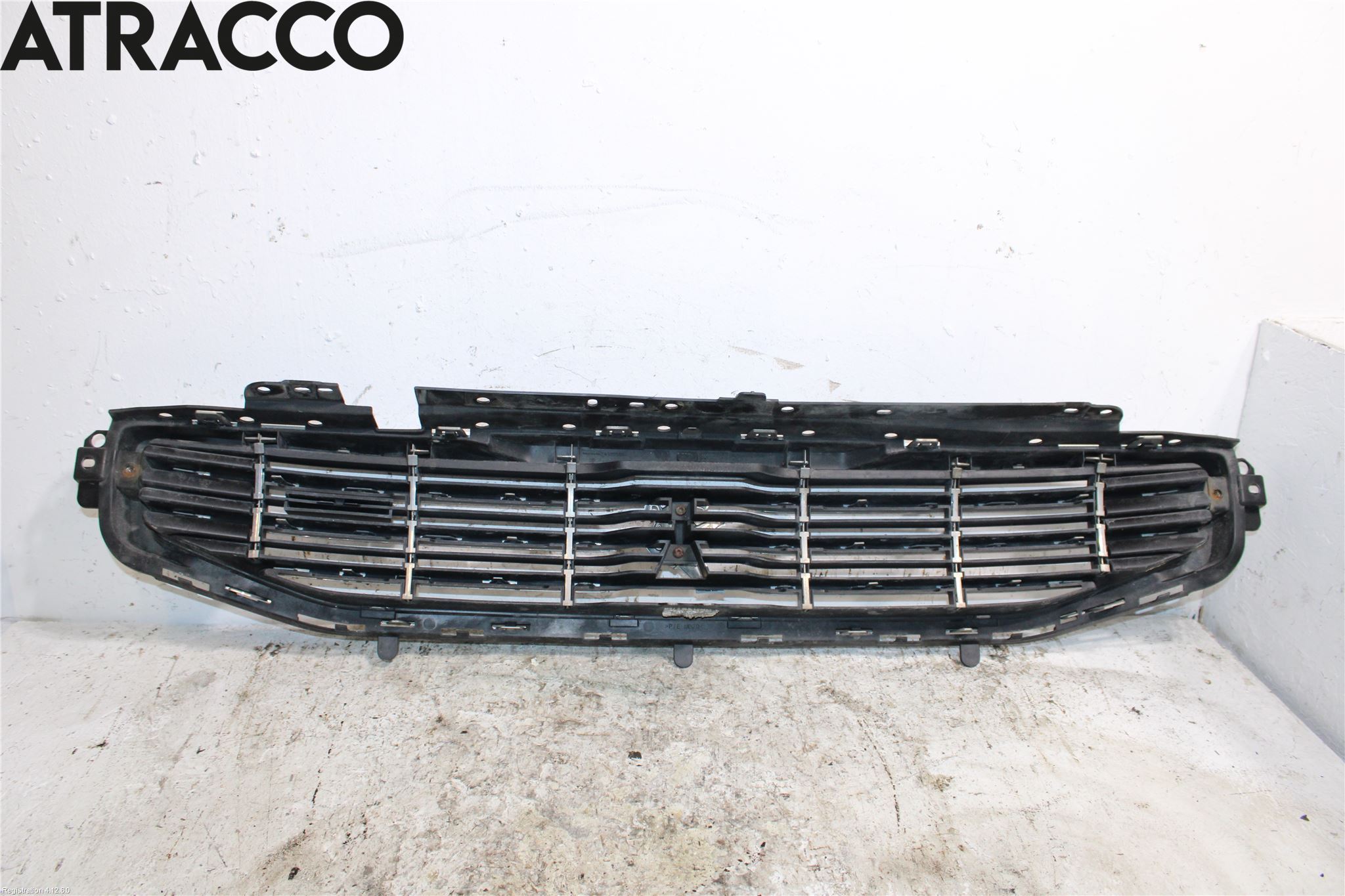 Peugeot 508 11-18 Grilldel Mitt