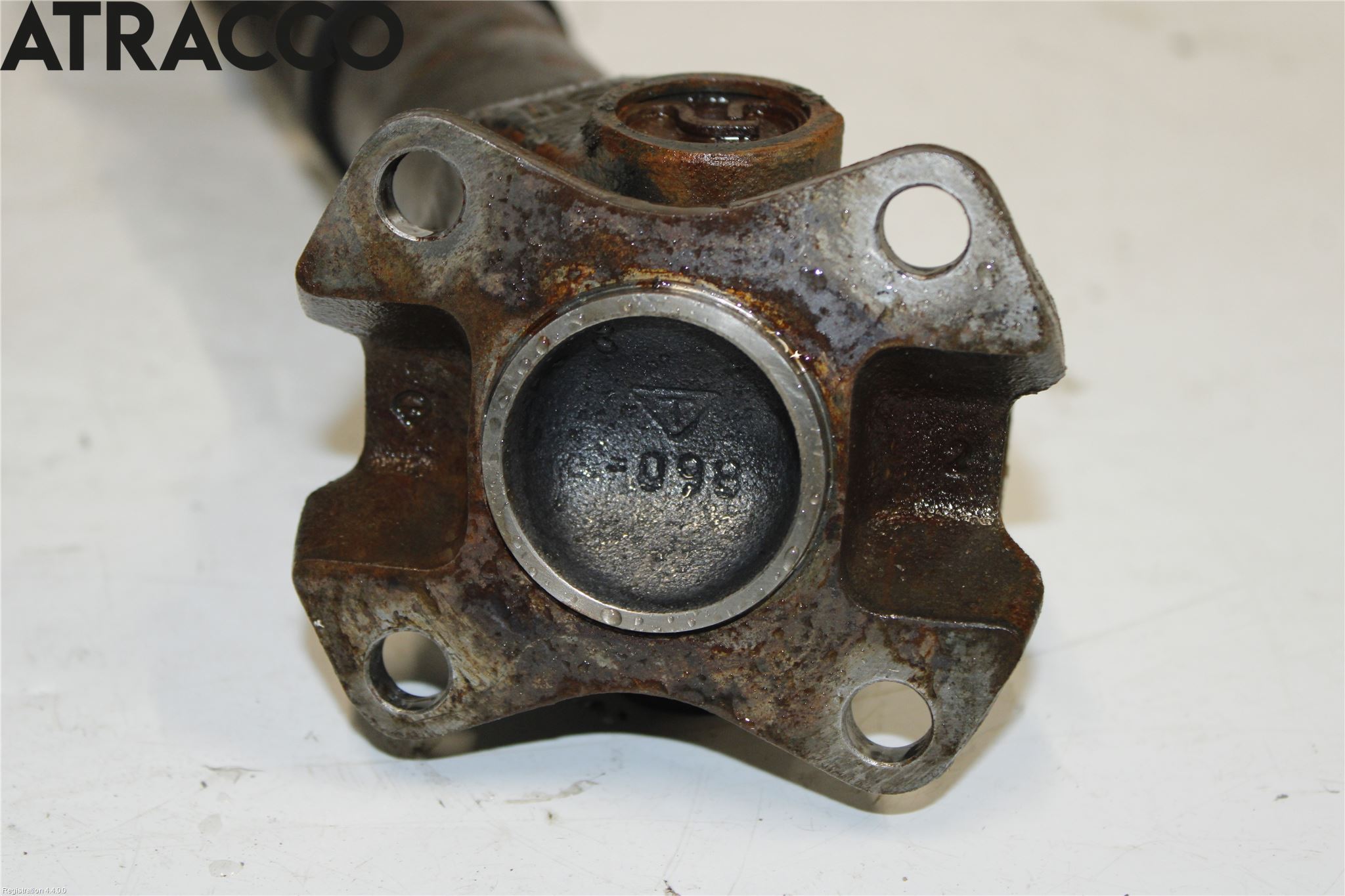 Toyota HILUX 05-16 Mellanaxel Främre 4Wd