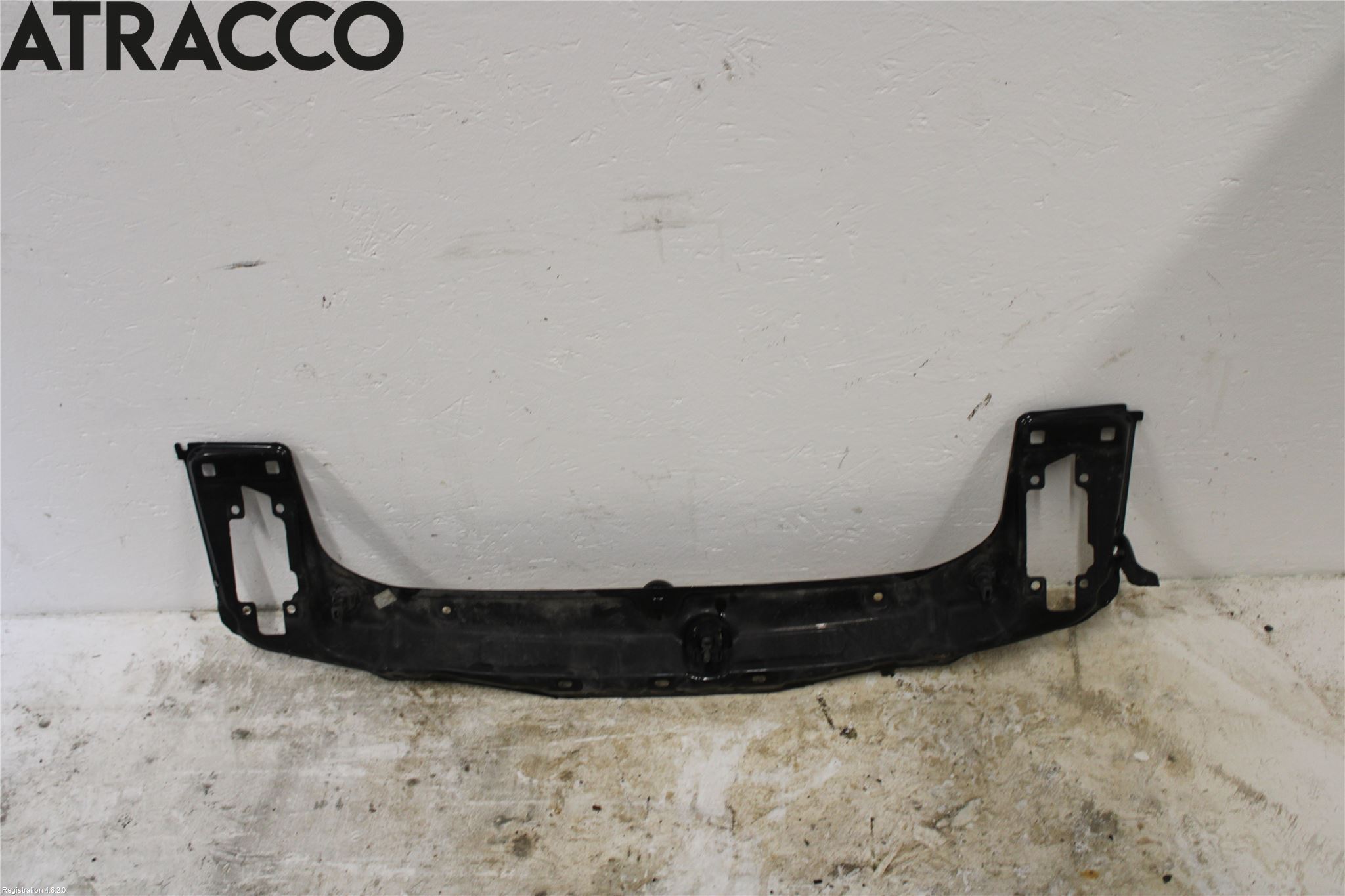 BMW 3 F30/F31/F80 12-19 Front Huvlåsplåt-Balk
