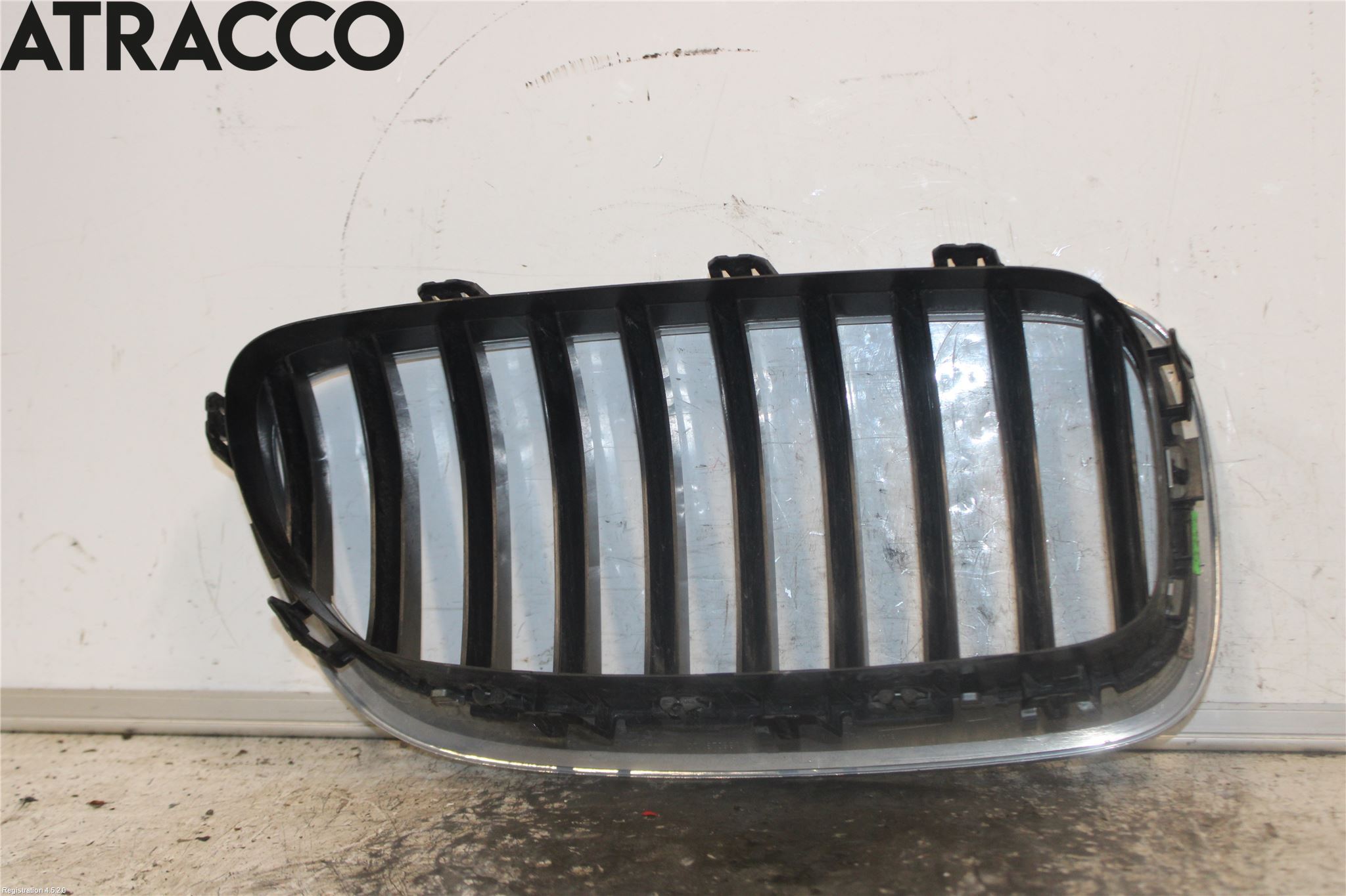 BMW 5 F10/F11/F18 09-17 Grilldel Vänster