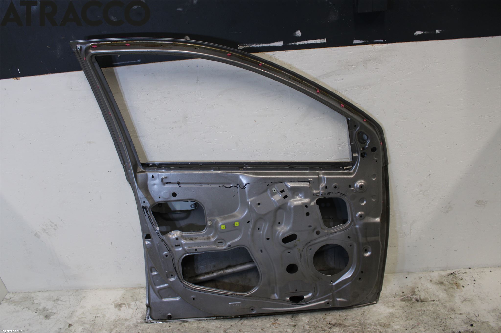 Toyota YARIS P1 03-05 Dörr Fram Vänster