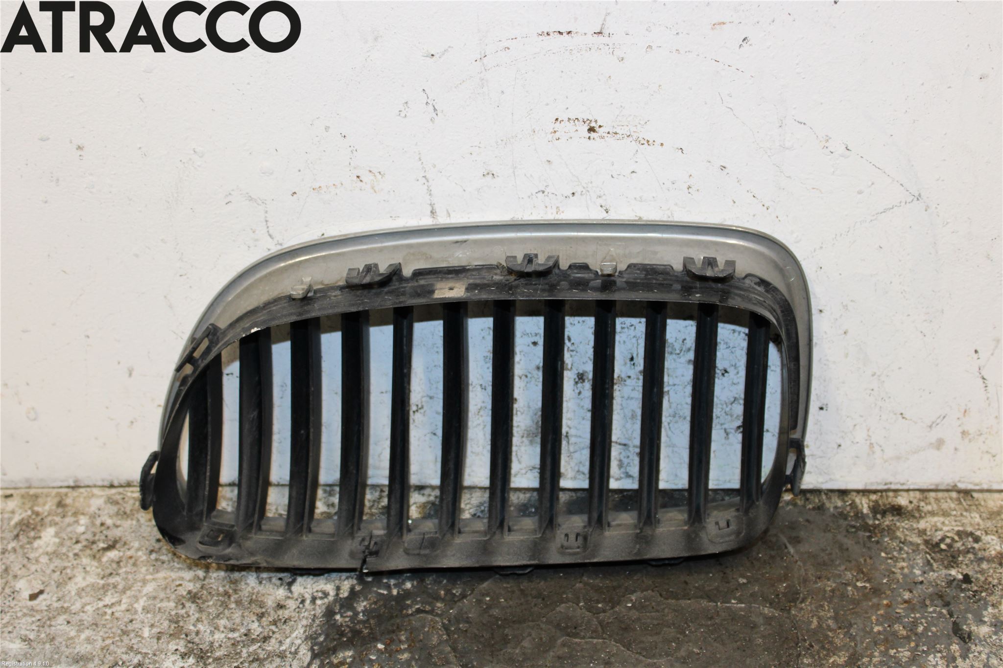 BMW 5 F10/F11/F18 09-17 Grilldel Höger