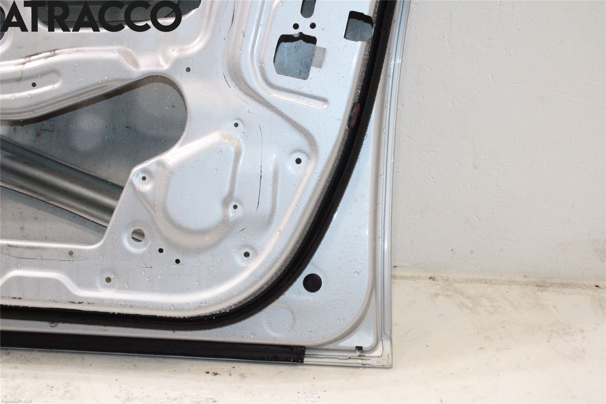 BMW 5 F10/F11/F18 09-17 Dörr Fram Höger